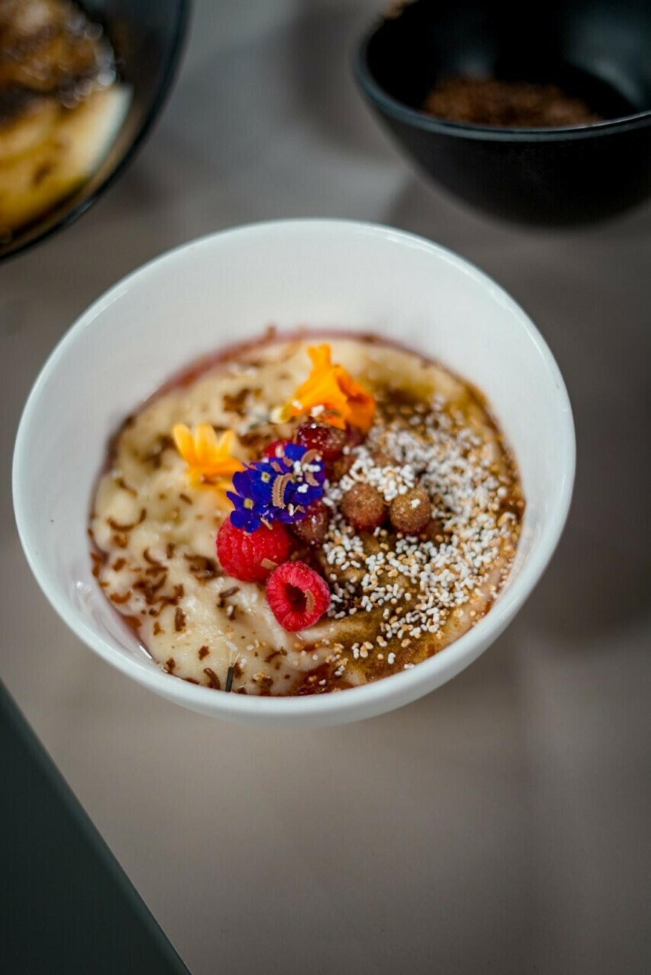 Sladká krupičná kaša.