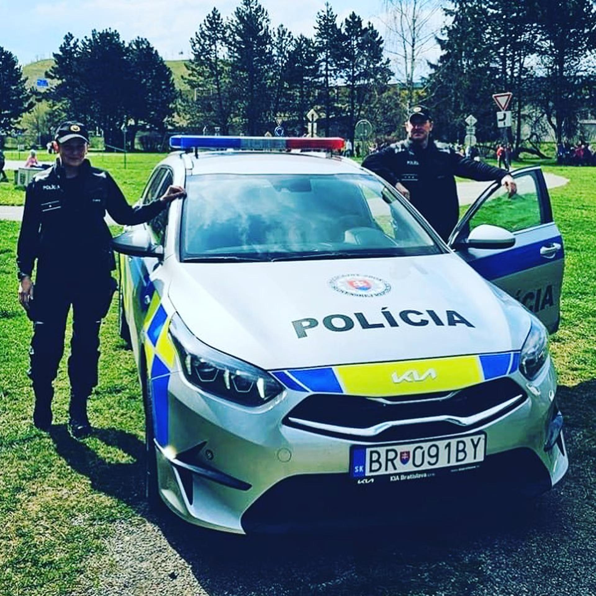 Nové policajné autá už brázdia cestami na Slovensku.