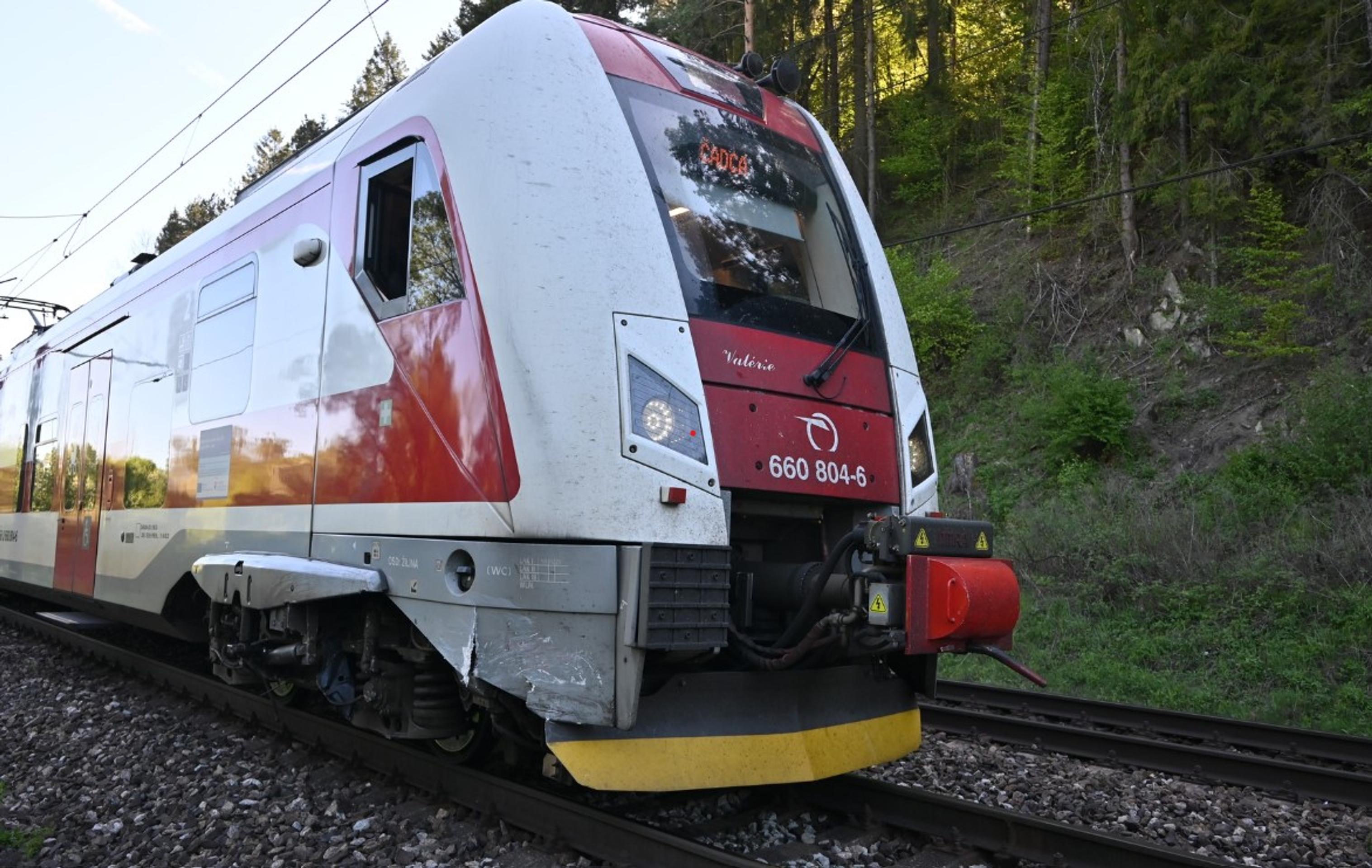 Nehoda na železničnom priecestí na Kysuciach.