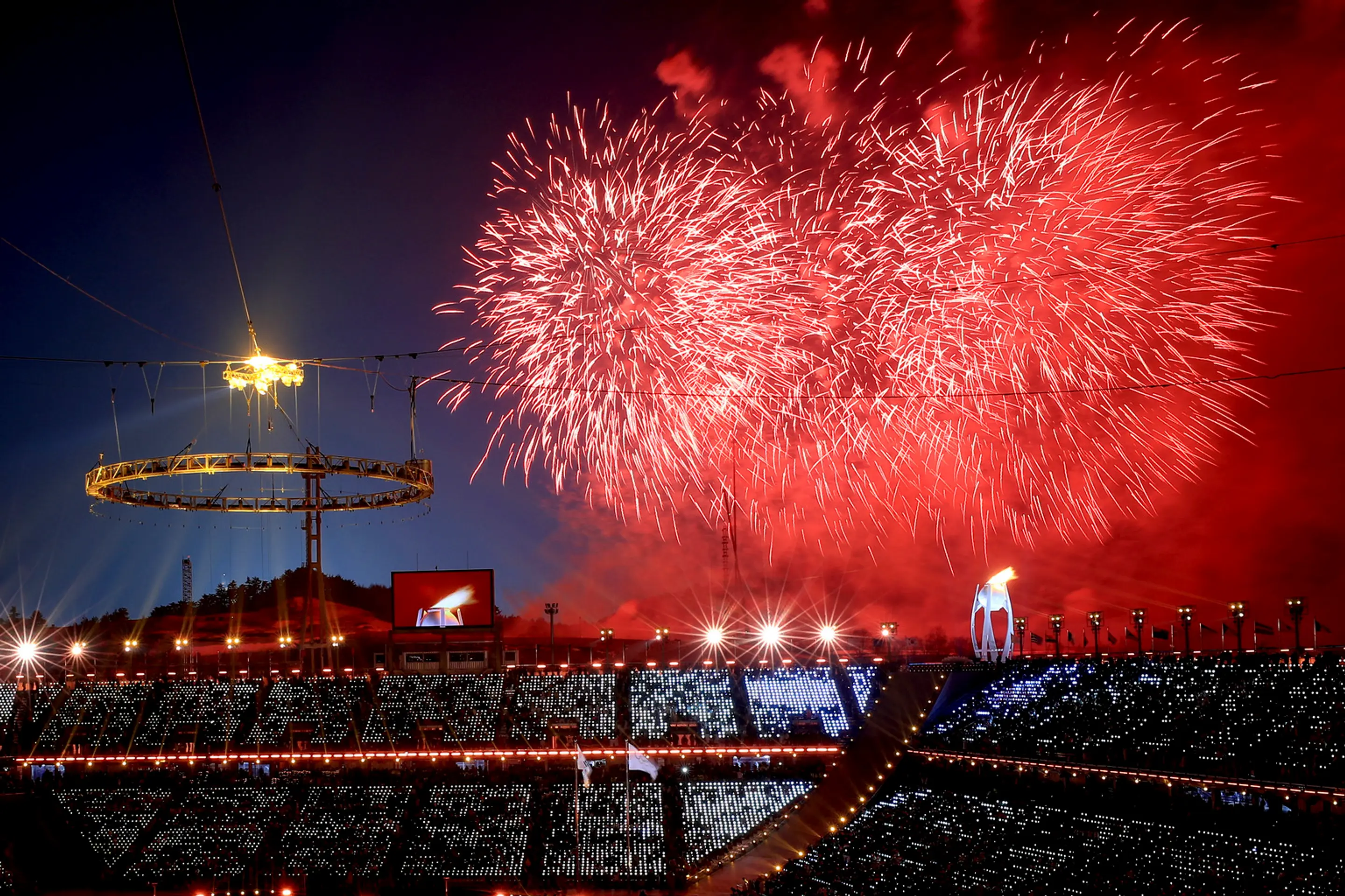 Olympionici z Malajzie počas otváracieho ceremoniálu ZOH 2018.