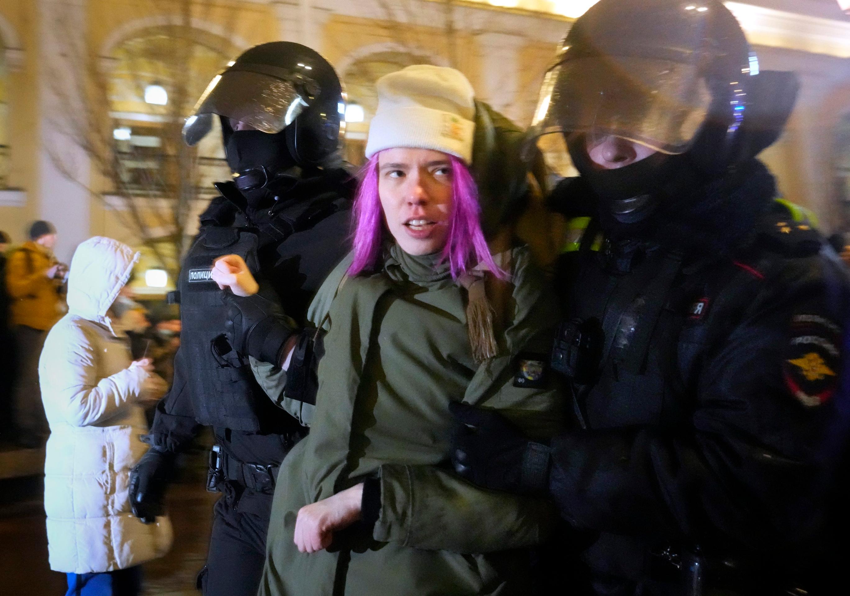 Protivojnové protesty v Moskve.