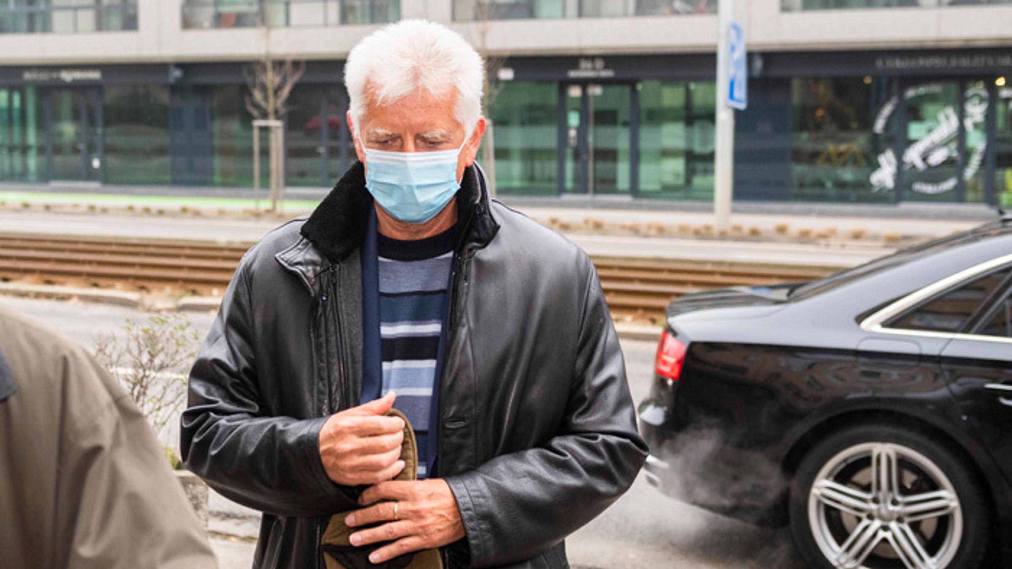 Joseph sa z kómy prebral po jedenástich mesiacoch.