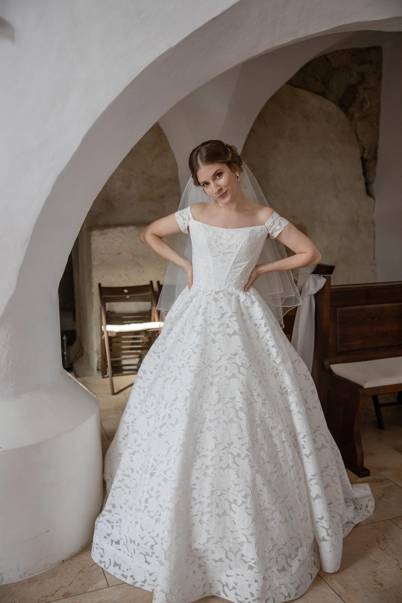 Janka Kovalčíková alias nevesta Ema