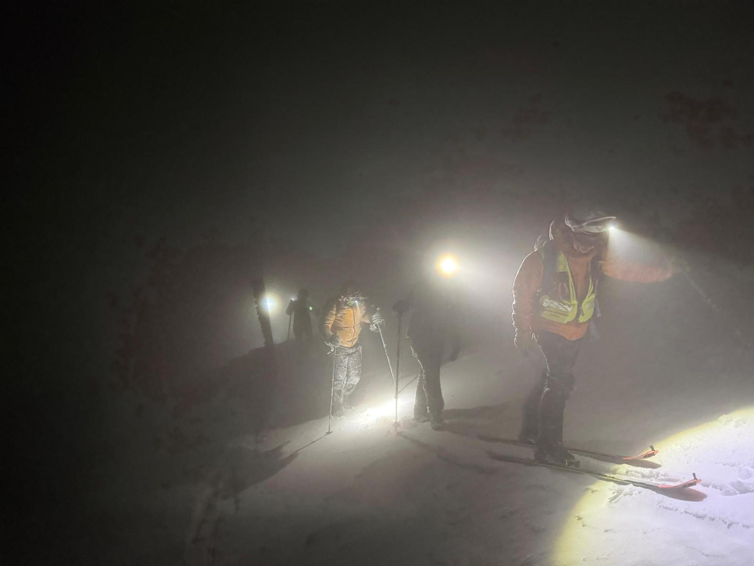 Horskí záchranári pomáhala uviaznutým turistom v Nízkych Tatrách.