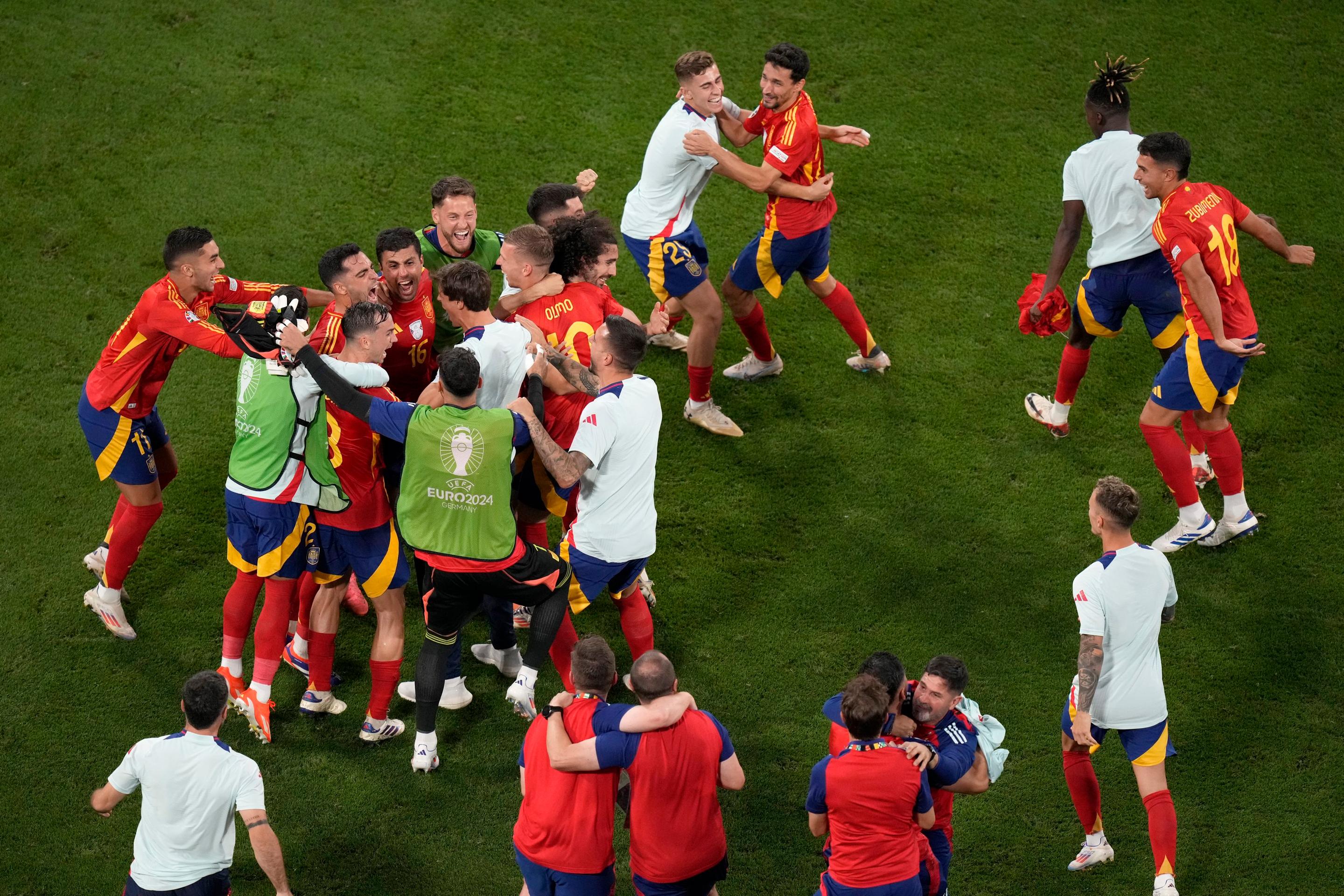 Radosť Španielska po postupe do finále