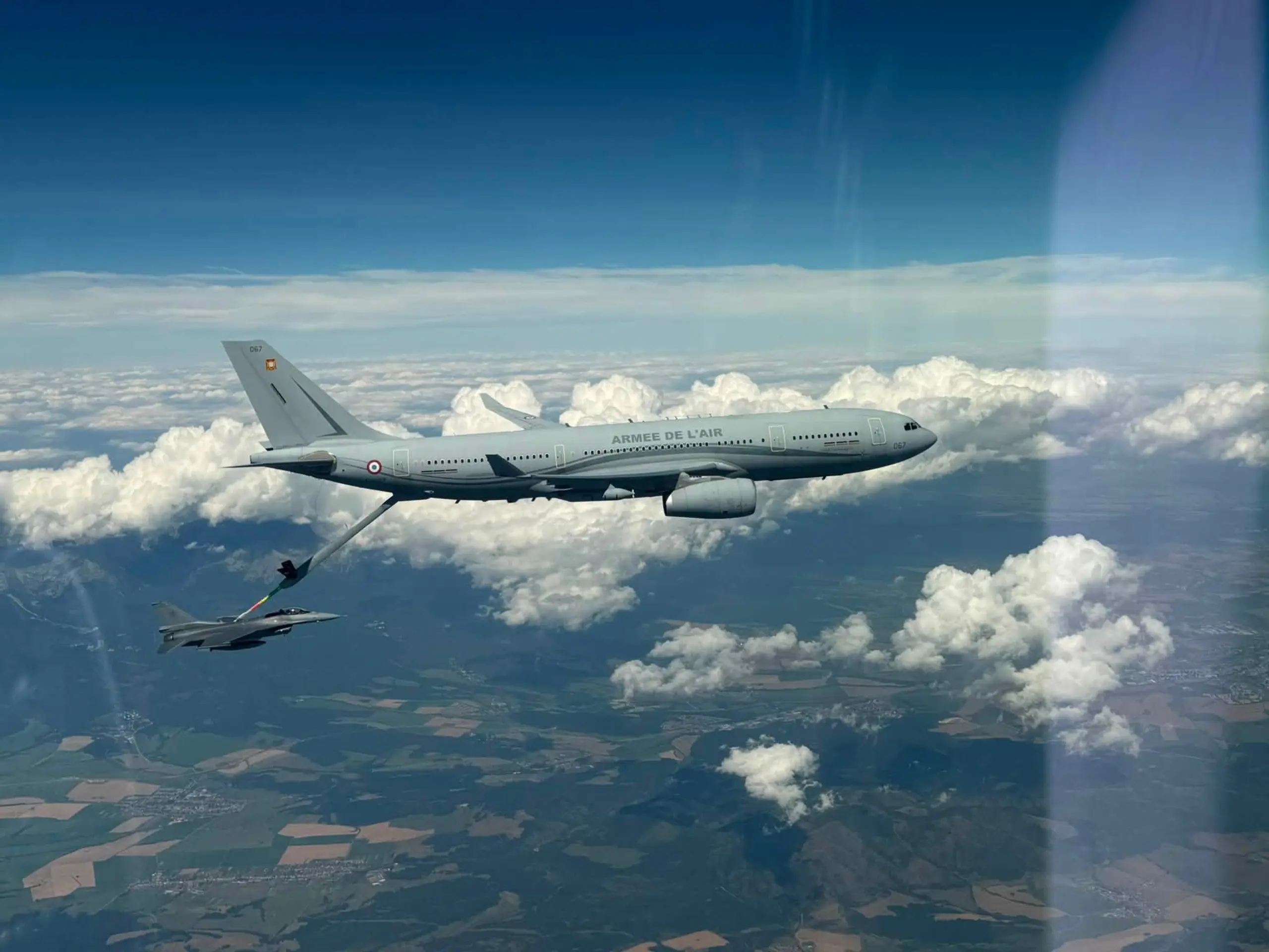 Nad Slovenskom sa uskutočnilo prvé tankovanie lietadiel F-16 za letu.