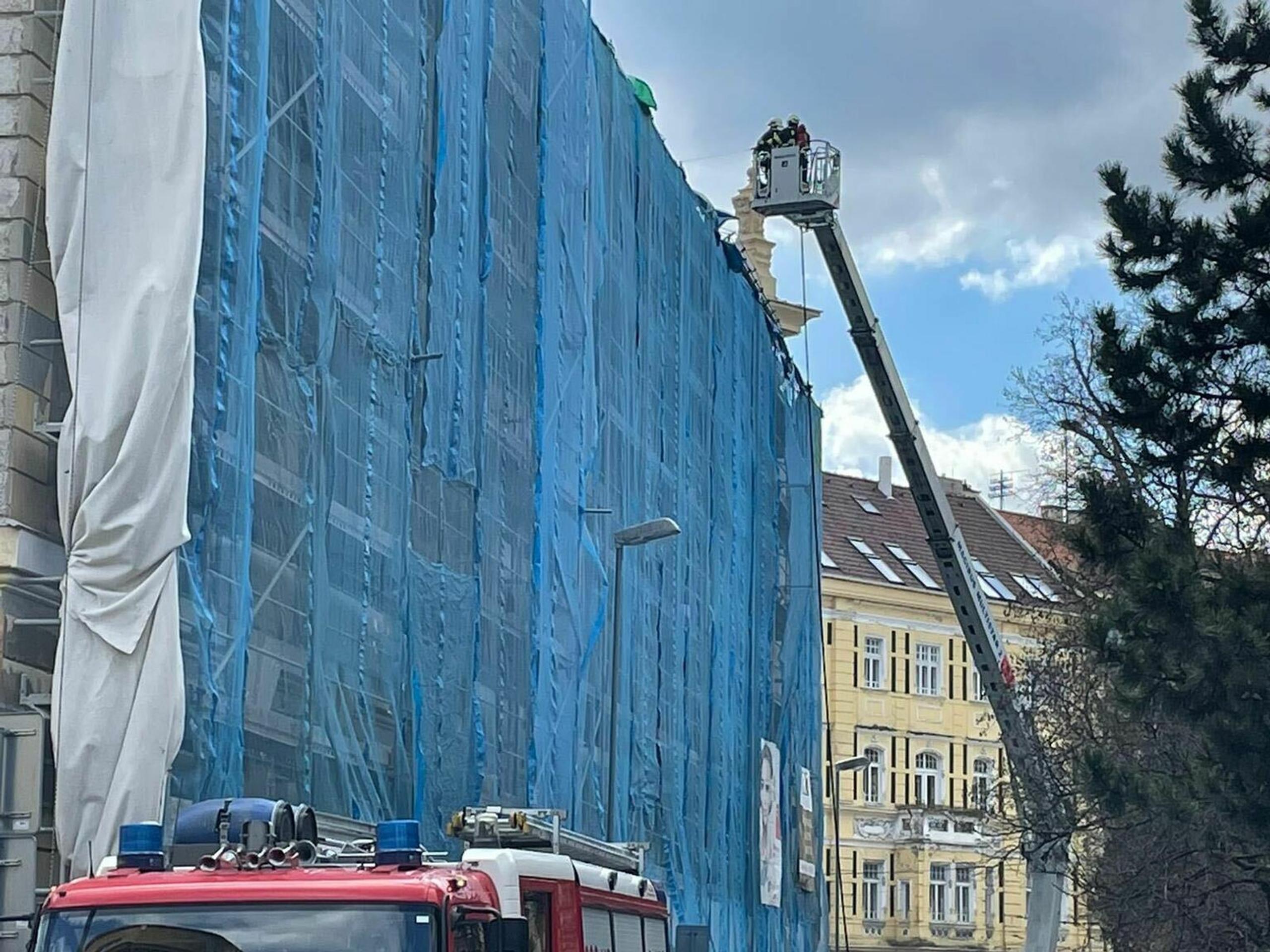 Na bratislavských Palisádach zasahovali hasiči.