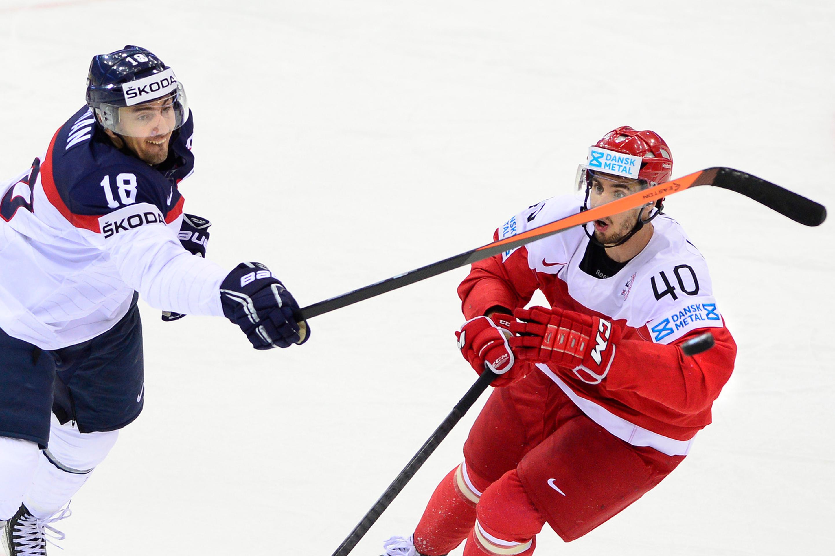 Na snímke vľavo Miroslav Šatan zo Slovenska a vpravo Jesper Jensen z Dánska.