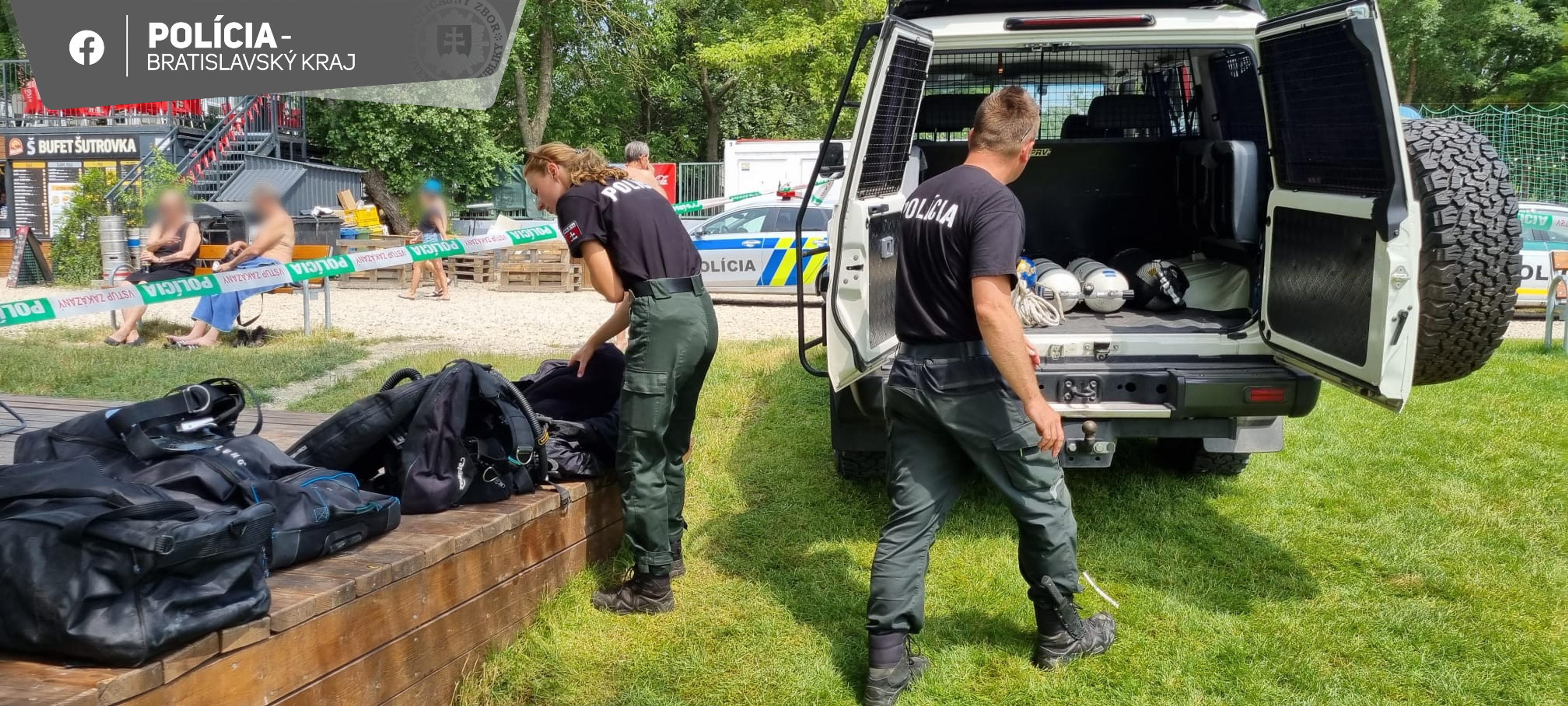 Pátranie po tele utopeného muža.