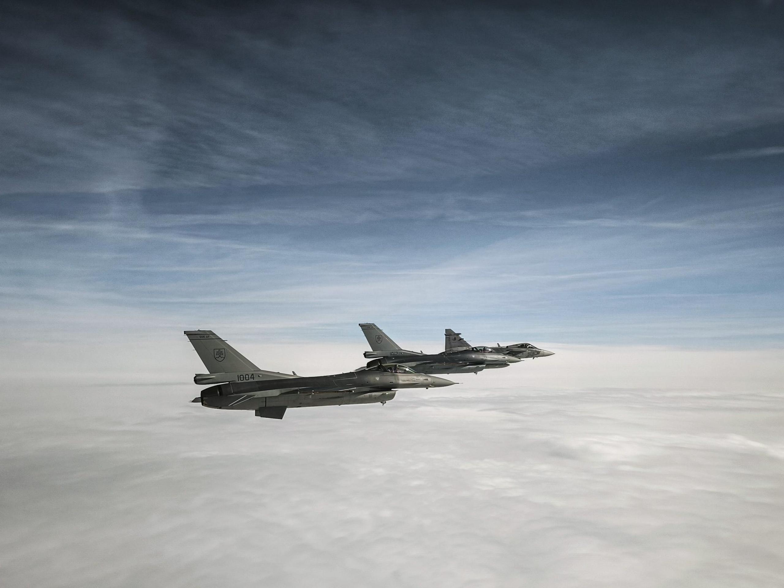 Slovenské stíhačky F-16 počas cvičenia Federated Cloud 2026.