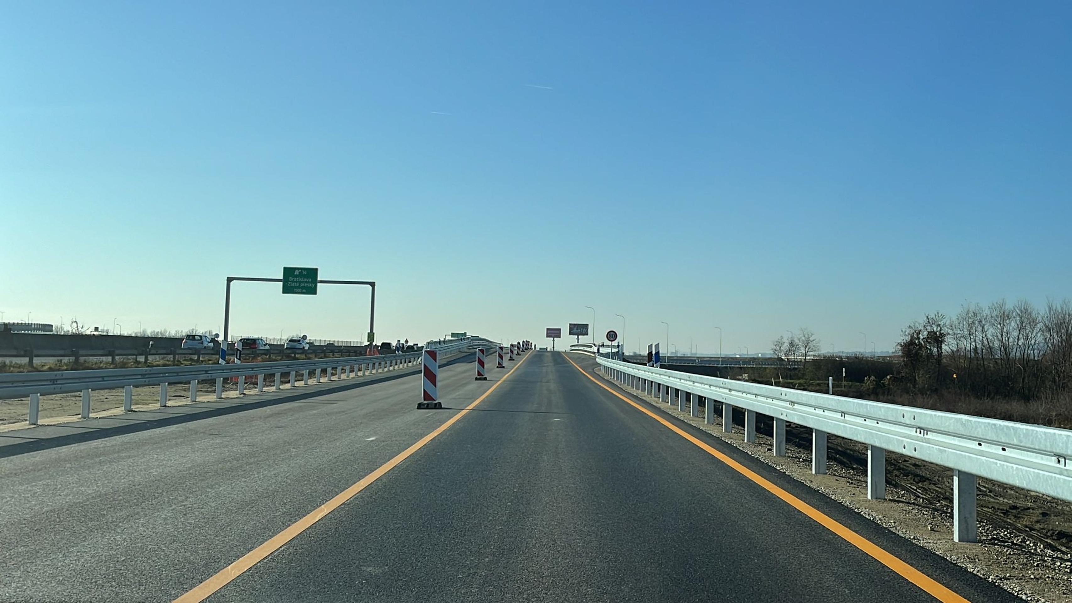 Diaľnica D1 je sprejazdnená