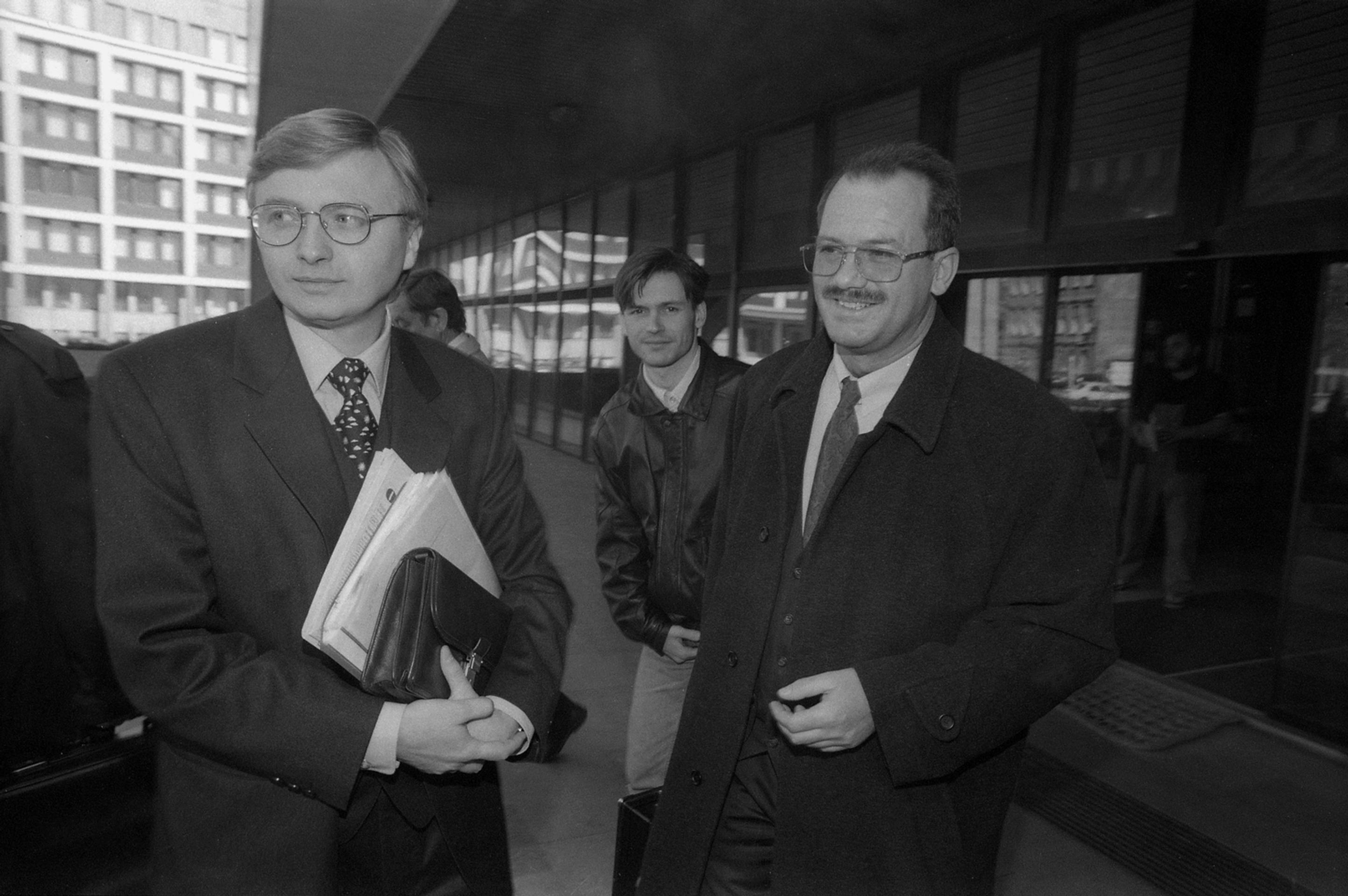 Na snímke z 24. apríla 1997 v Bratislave Najvyšší súd rozhodoval o žalobe Michala Kováča ml.