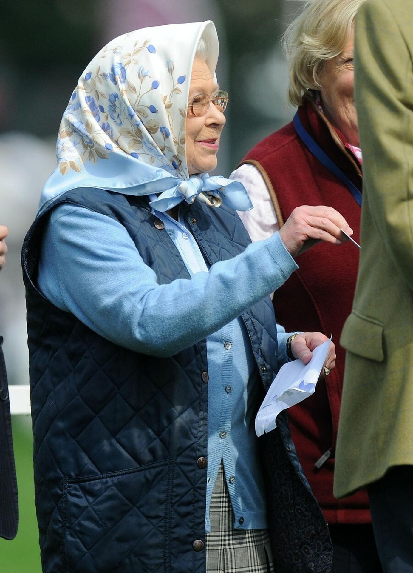 Nie je však veľmi pravdepodobné, že stretneme kráľovnú  na nákupoch.