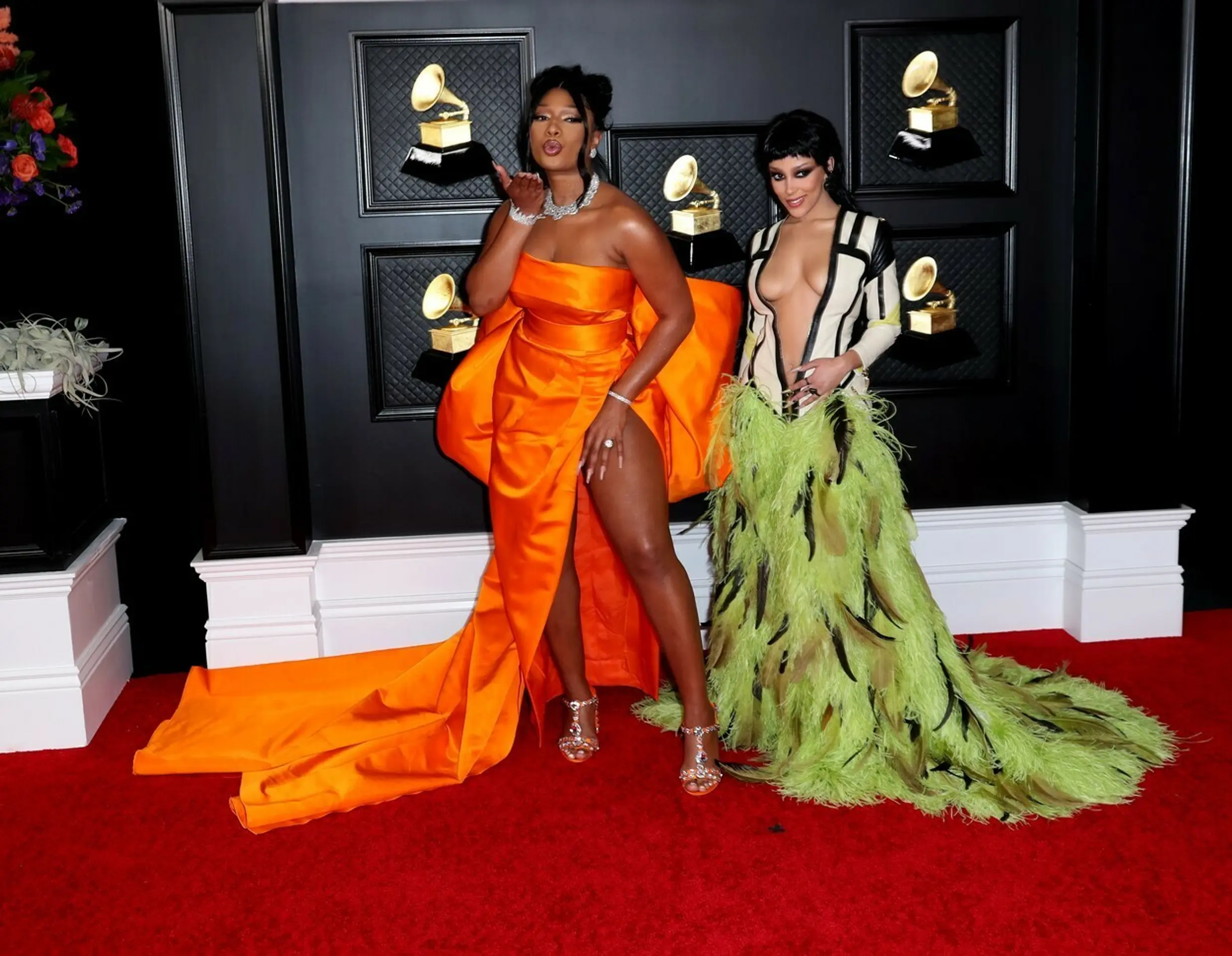 Megan Thee Stallion a Doja Cat na 63. ročníku hudobných cien Grammy v Los Angeles