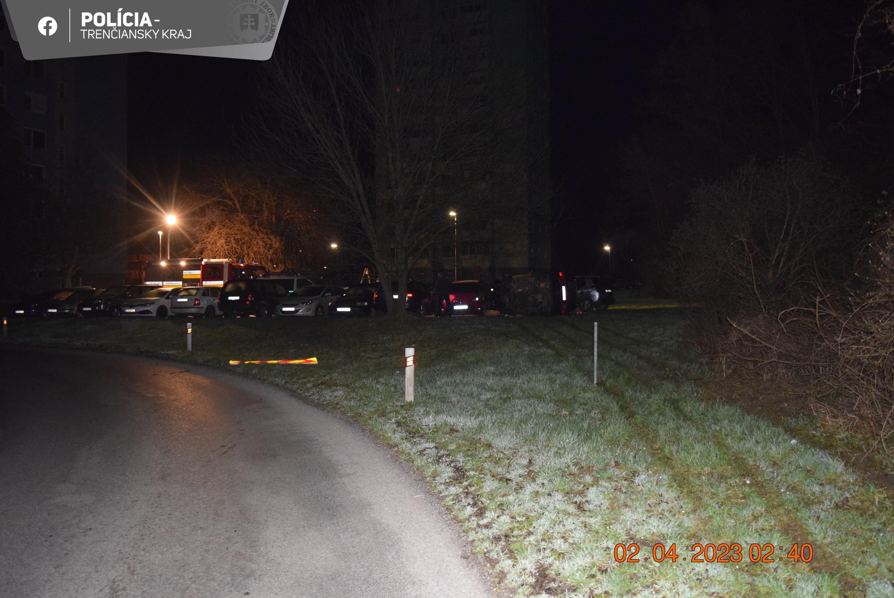 Opitý vodič v Partizánskom zdemoloval päť vozidiel.