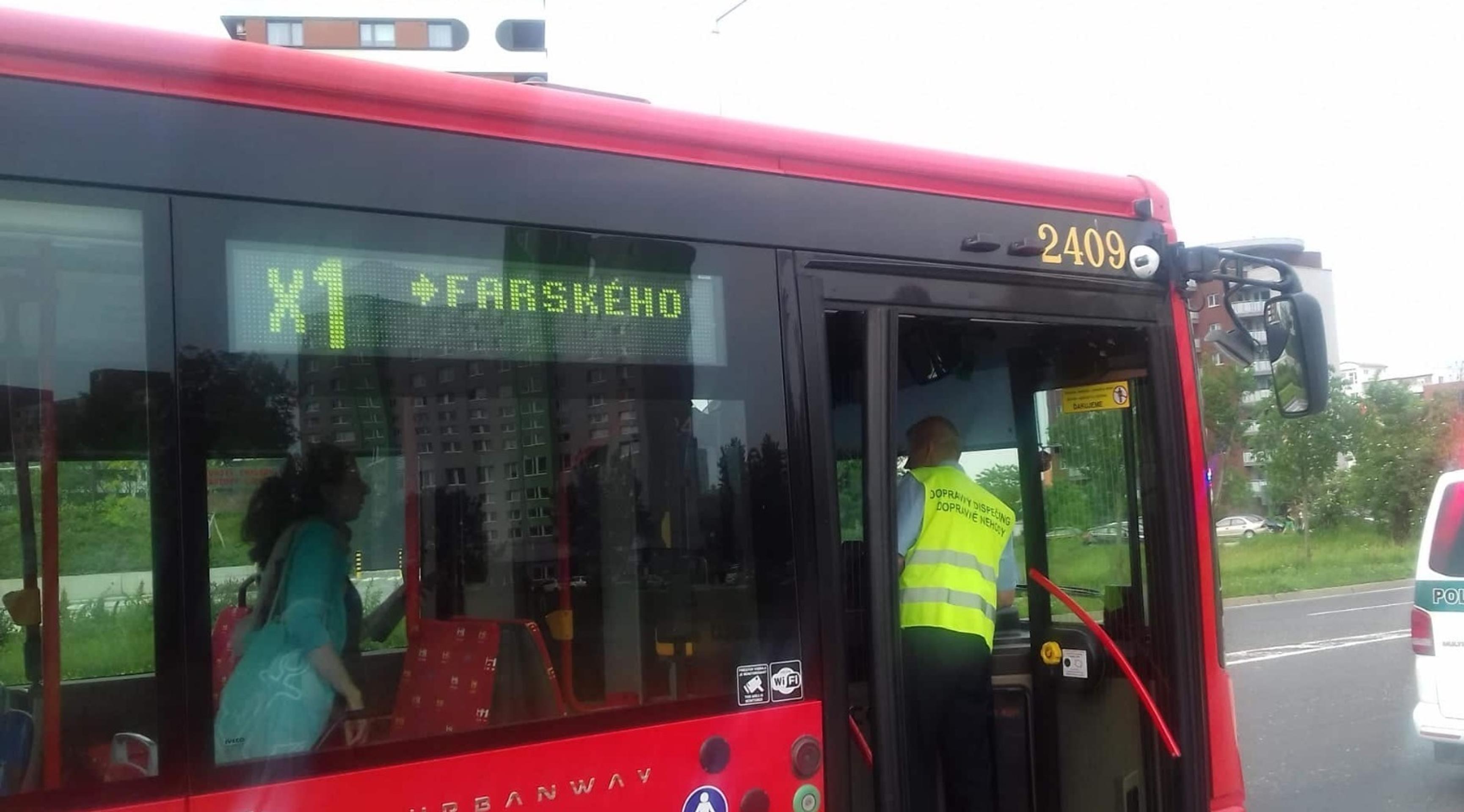 Strhnuté trakčné vedenie.