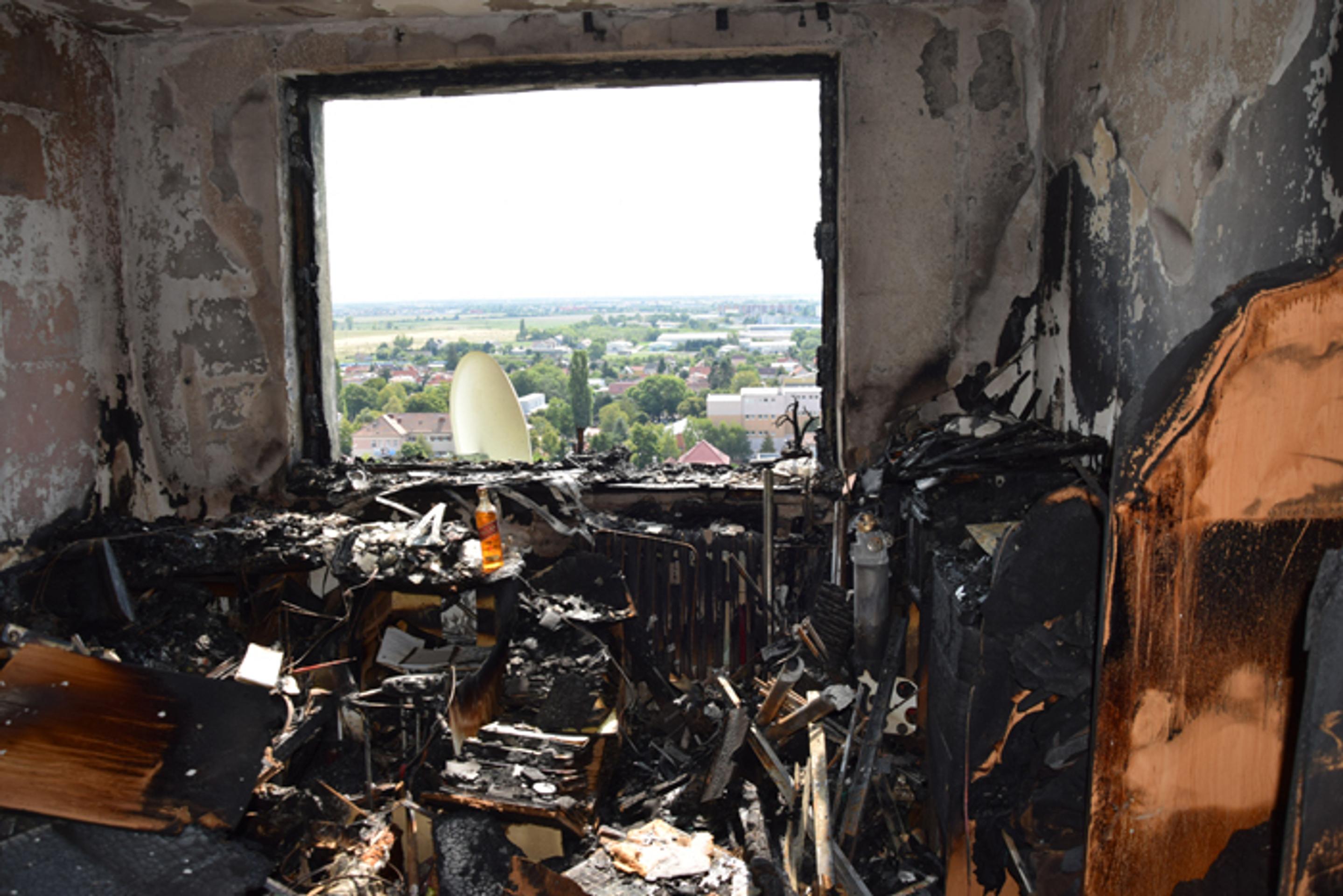 Paul Pogba z Manchesteru United reaguje v dueli na pôde Wolverhamptonu.