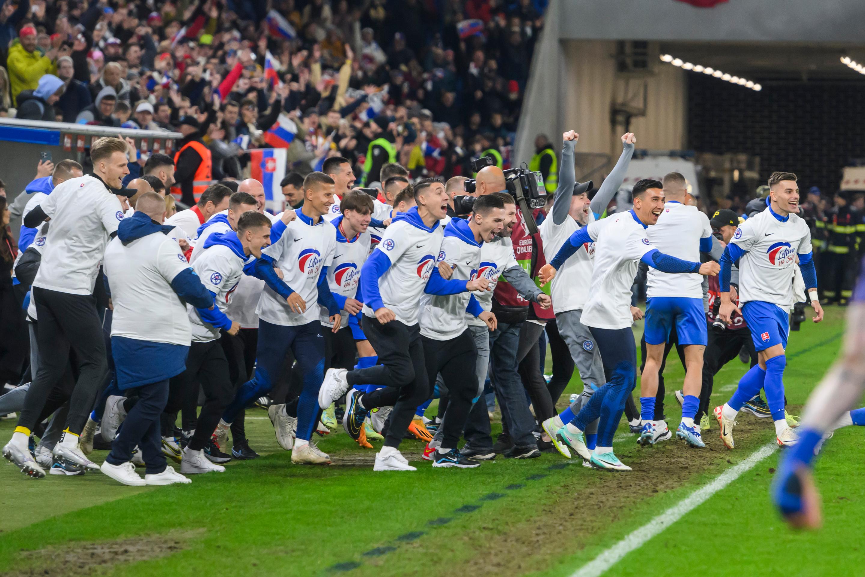 Oslavy Slovenska po postupe na ME 2024 po zápase s Islandom.