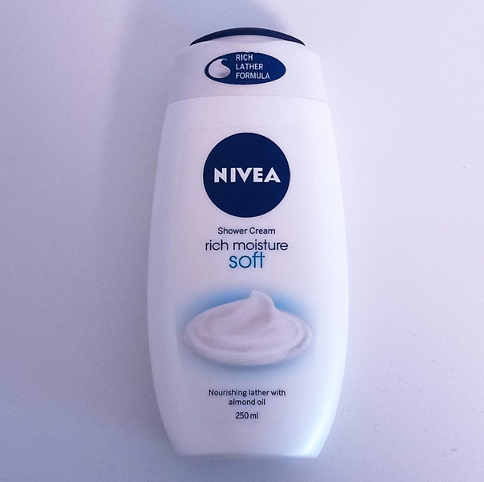 Nivea  Shower Cream Rich Moisture Soft