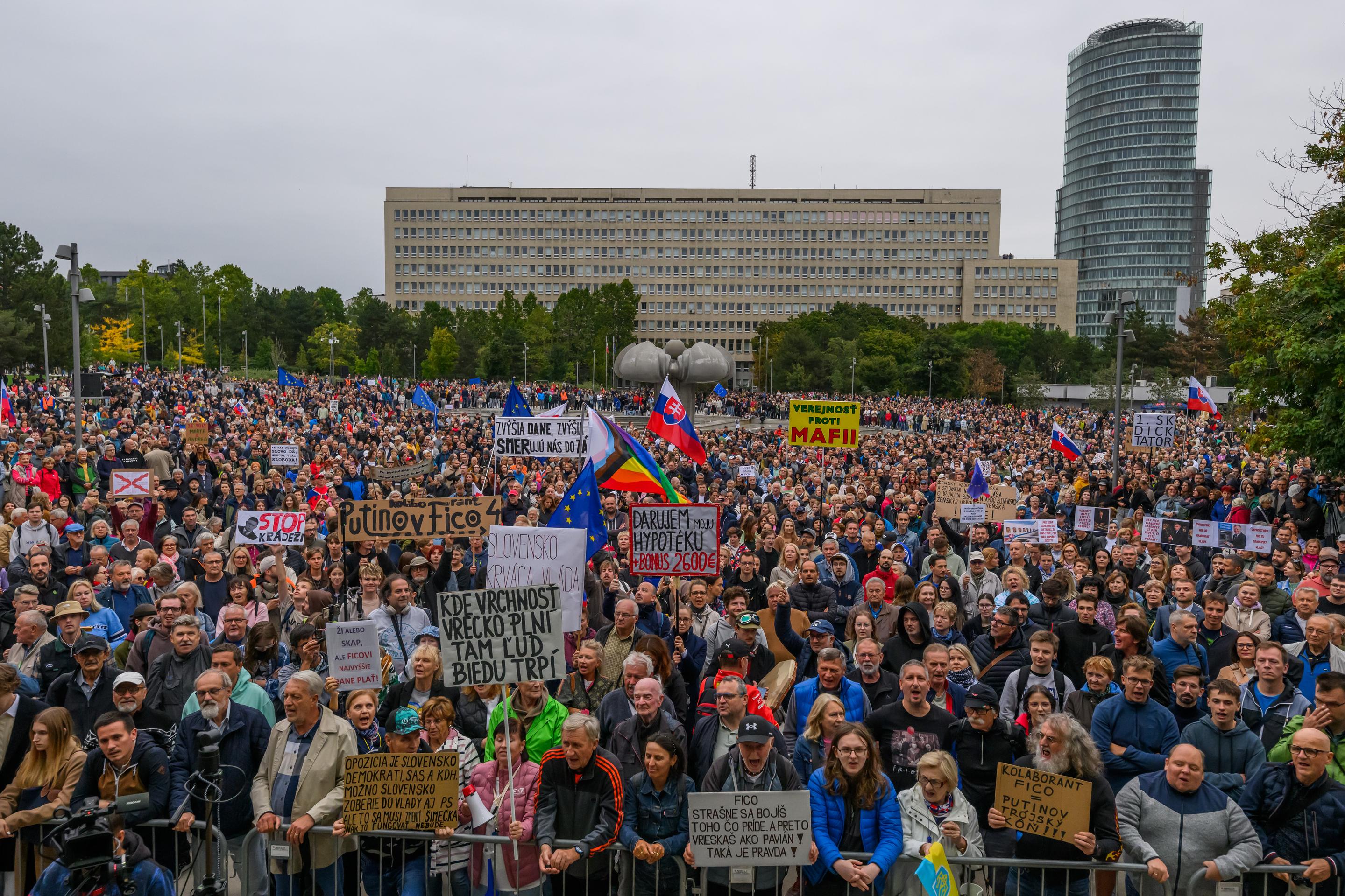 Protestujúci v Bratislave
