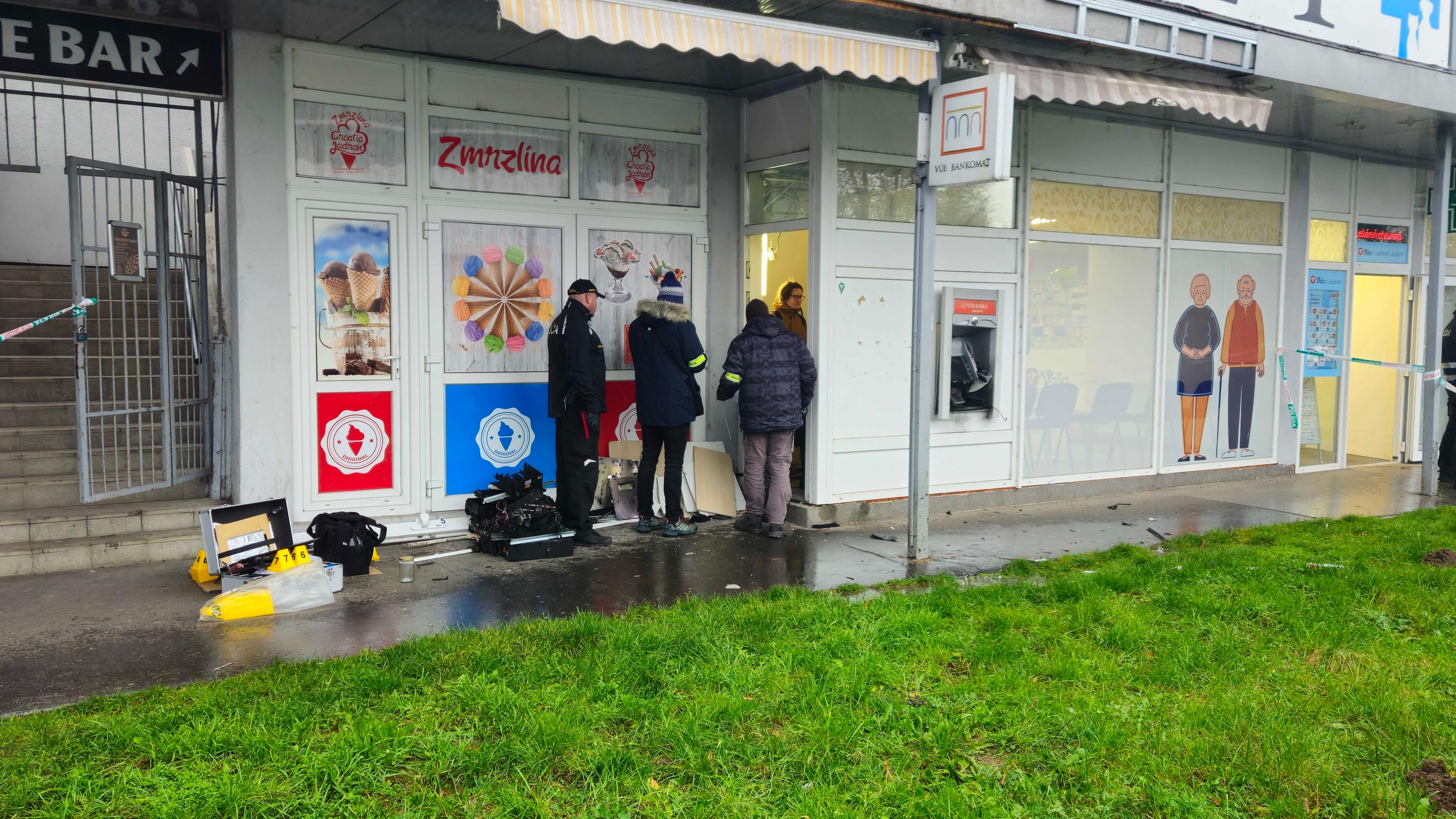 V Košiciach vybuchol bankomat.
