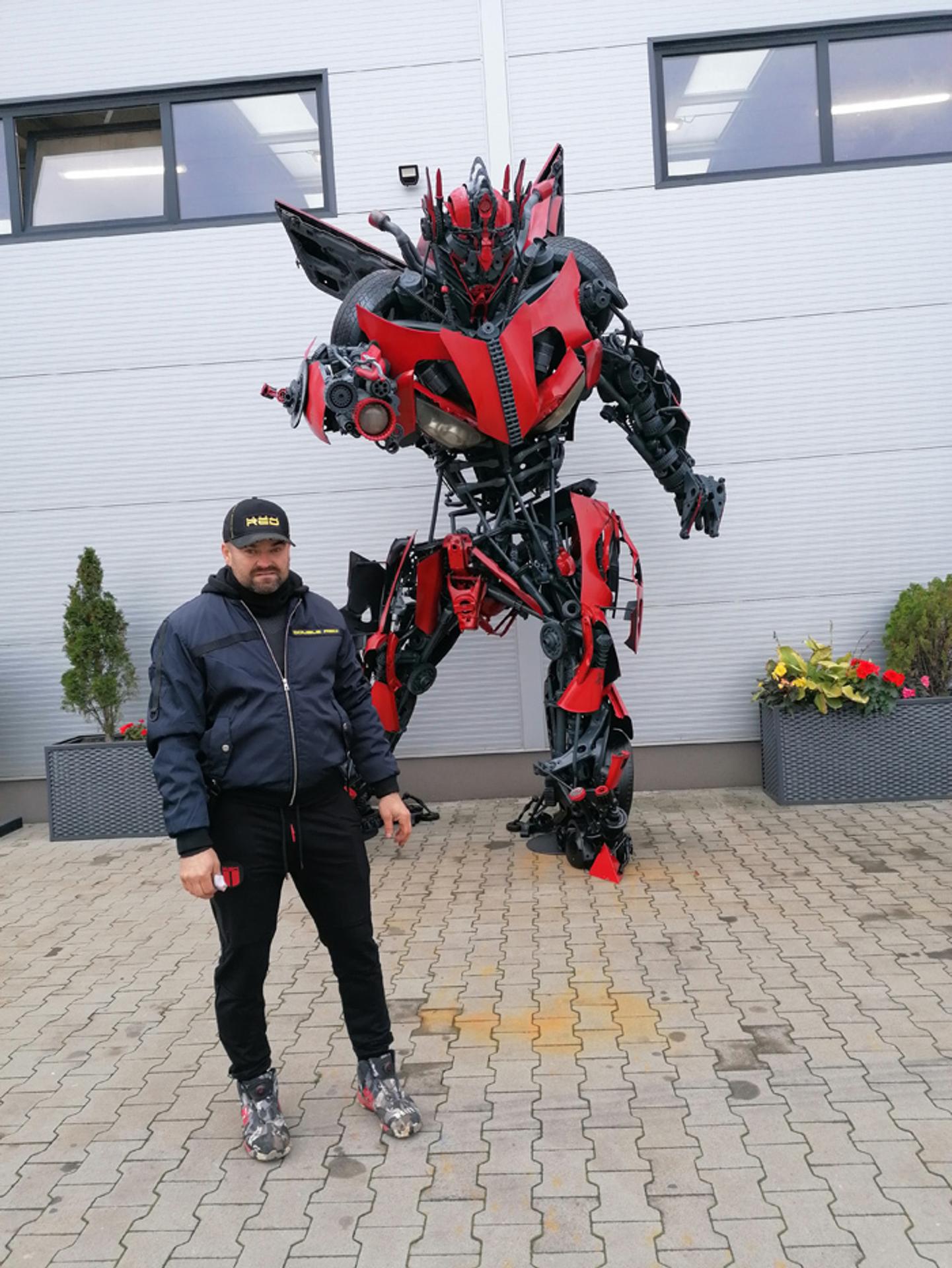 Autor transformera Jaro Sabol.