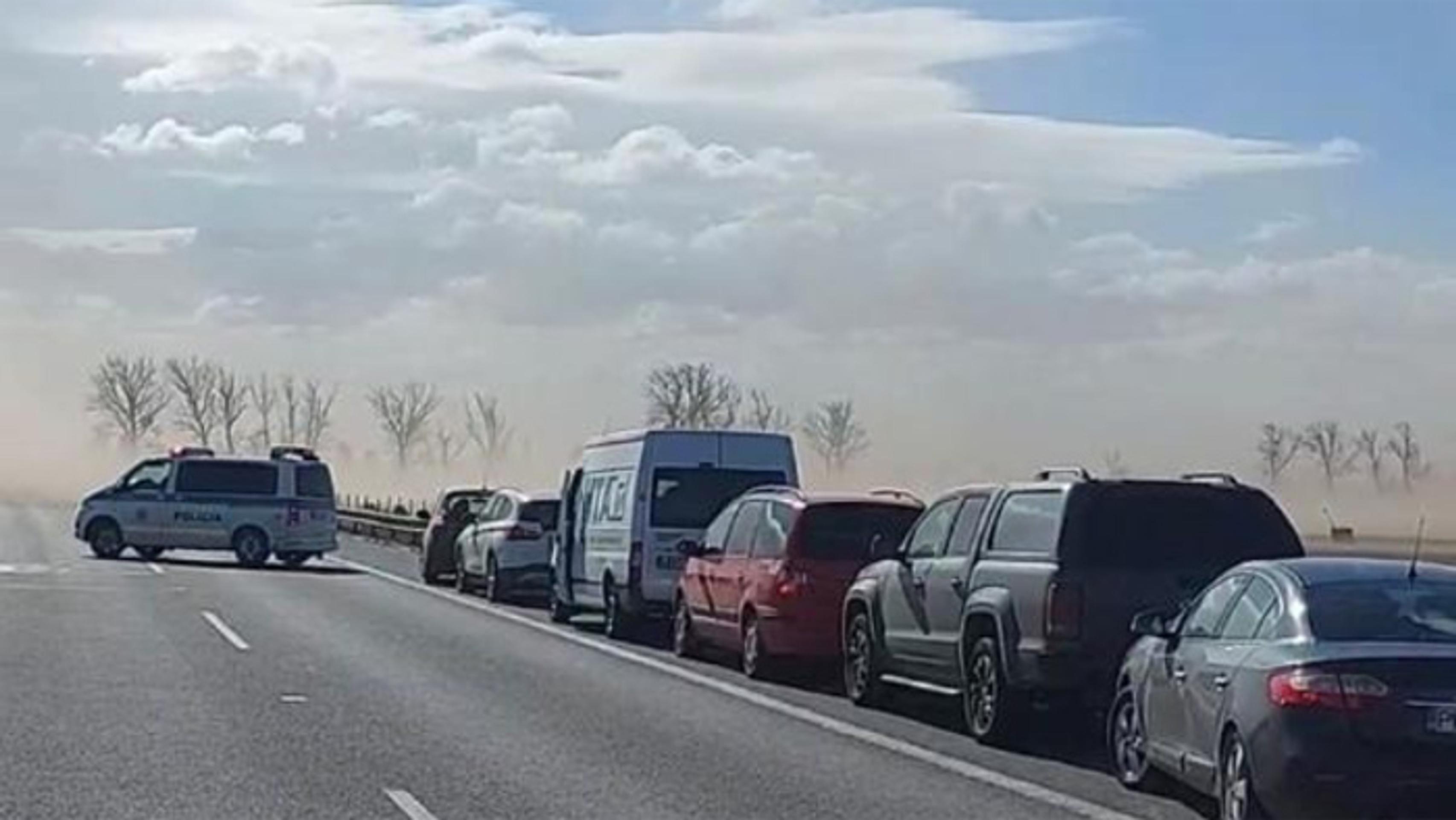 Piesočná búrka na D2.