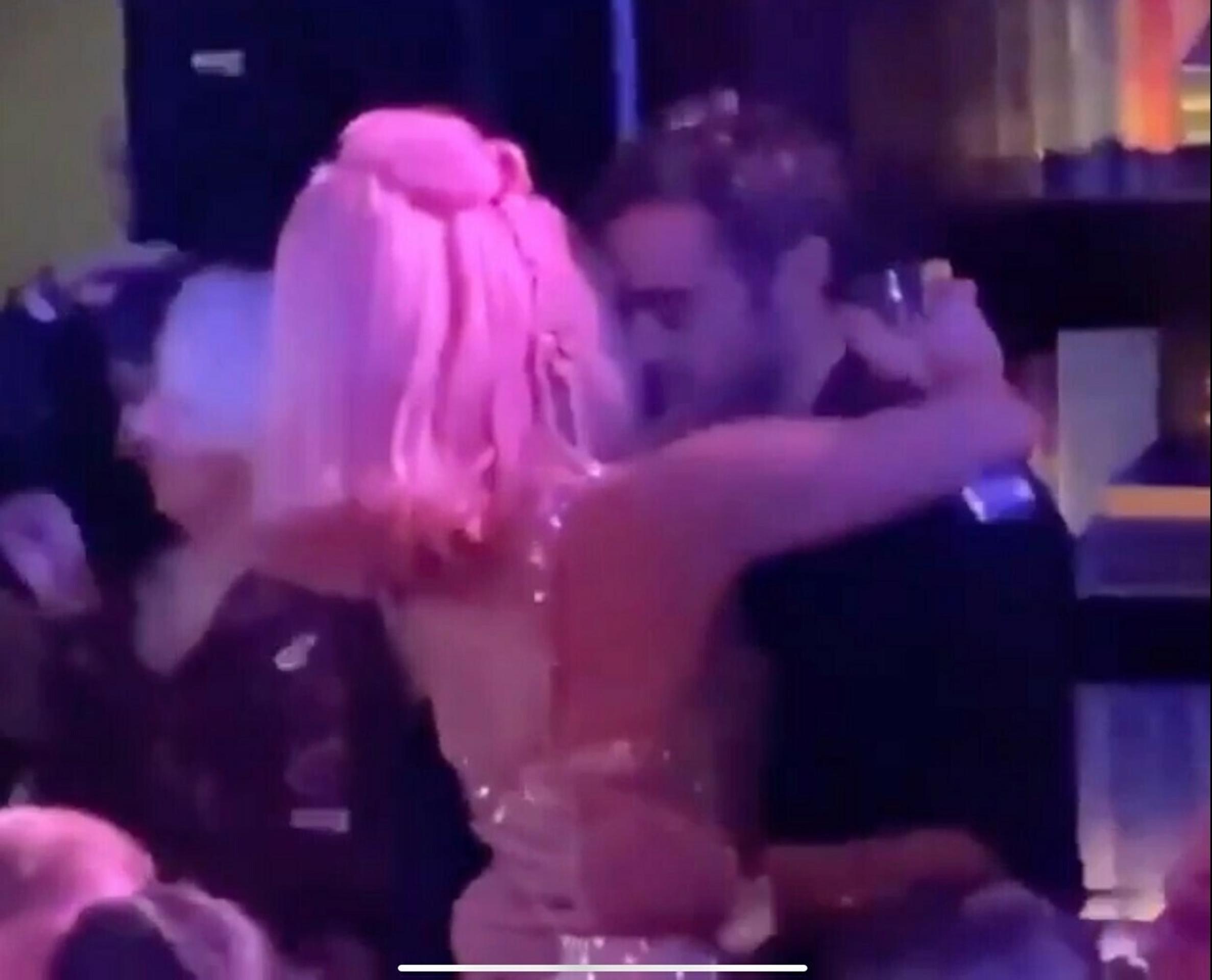 Lady Gaga s neznámym mužom