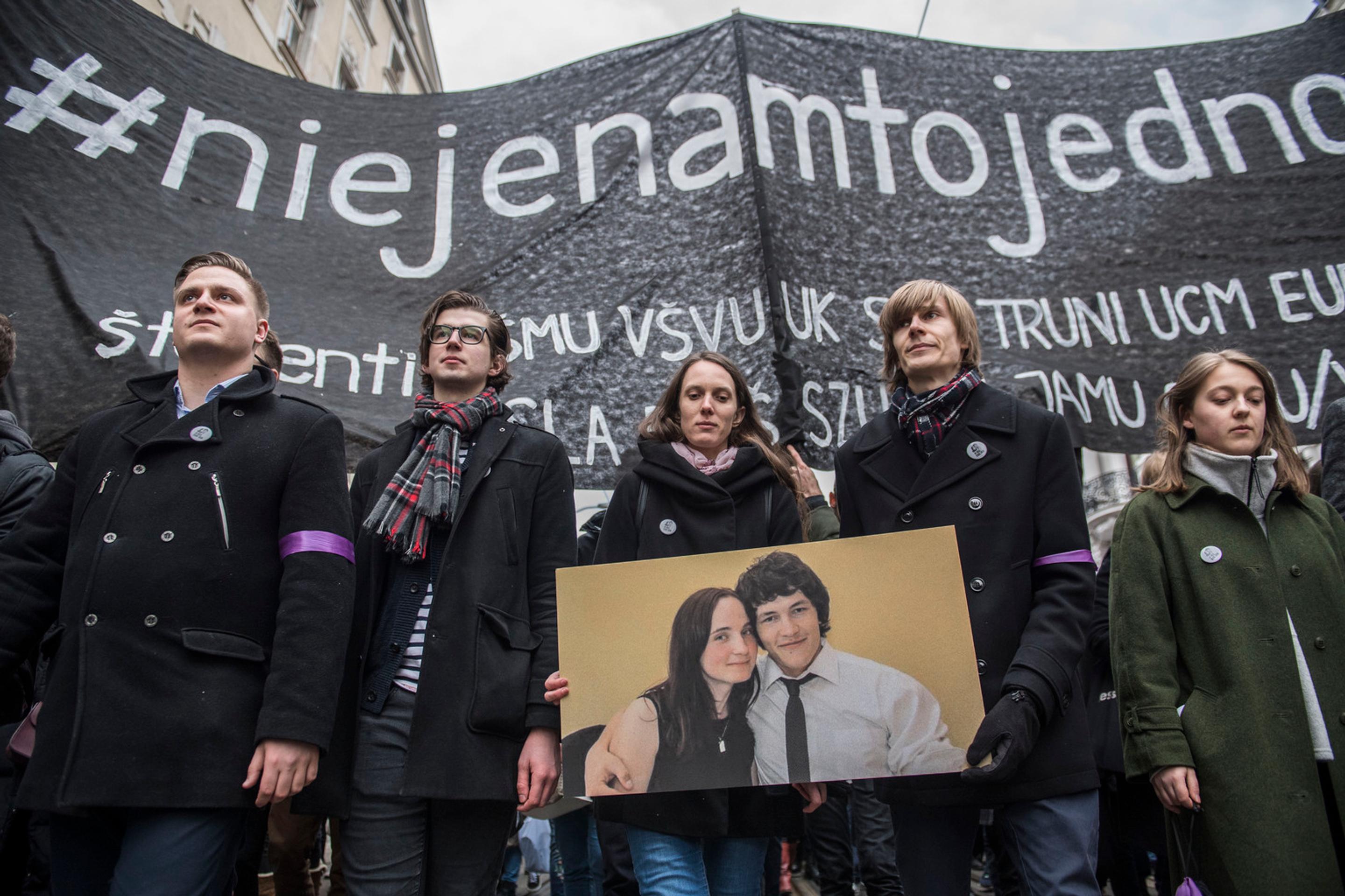 Na snímke účastníci tichého pochodu študentov a slušných ľudí