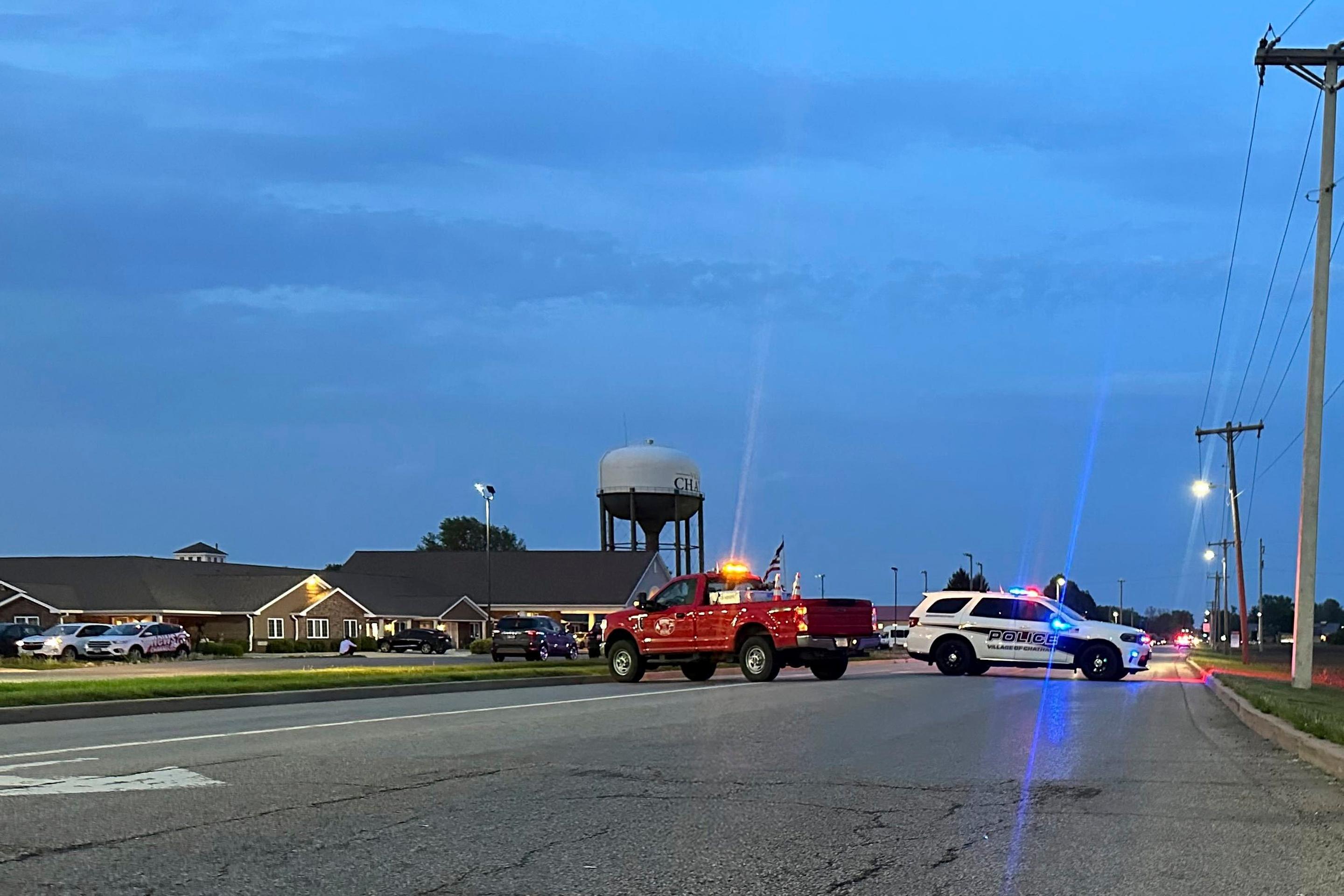 Pri náraze auta do budovy školskej družiny v štáte Illinois zomreli štyria ľudia.