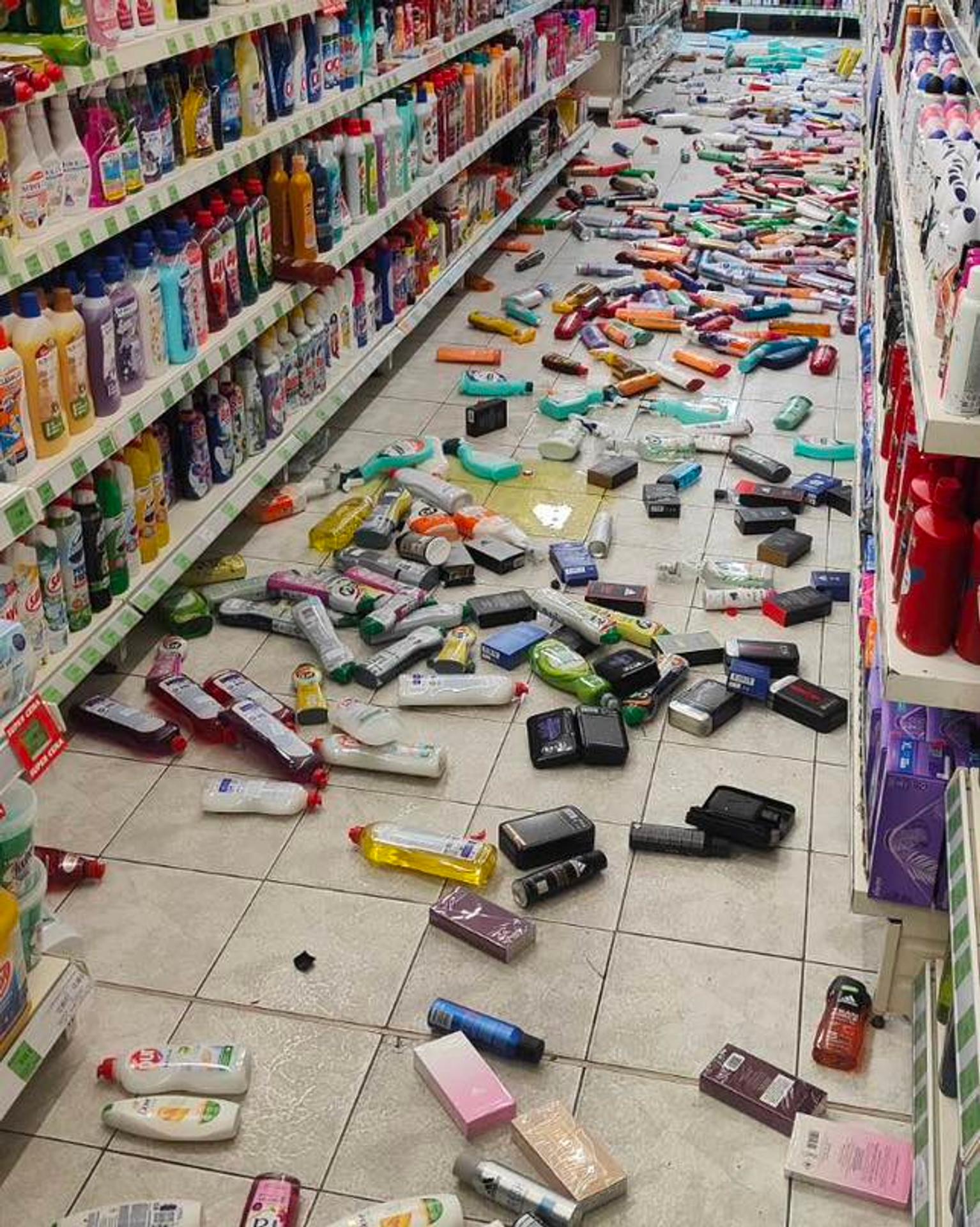 Následky po zemetrasení