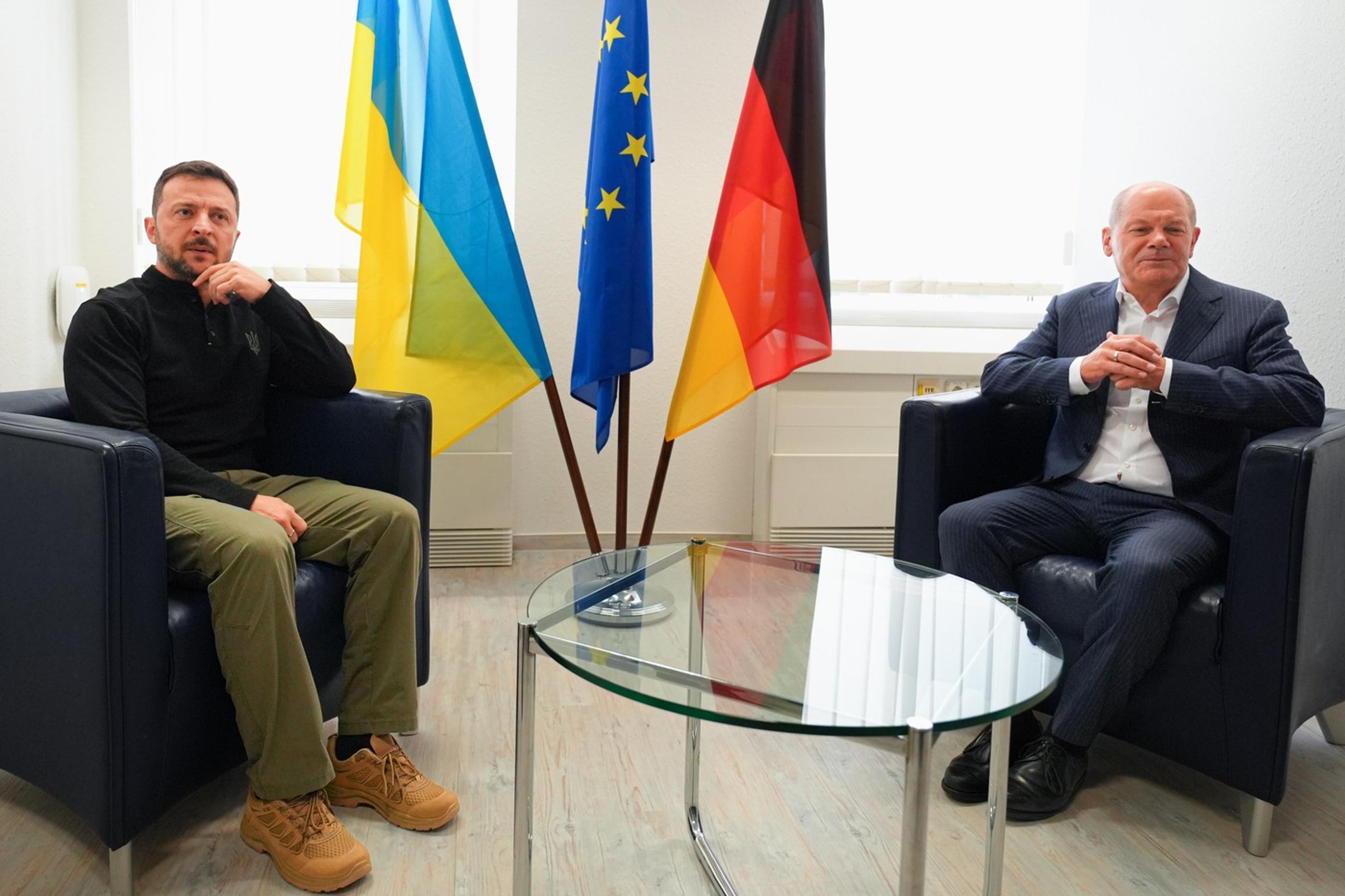 Volodymyr Zelenskyj na stretnutí s Olafom Scholzom.