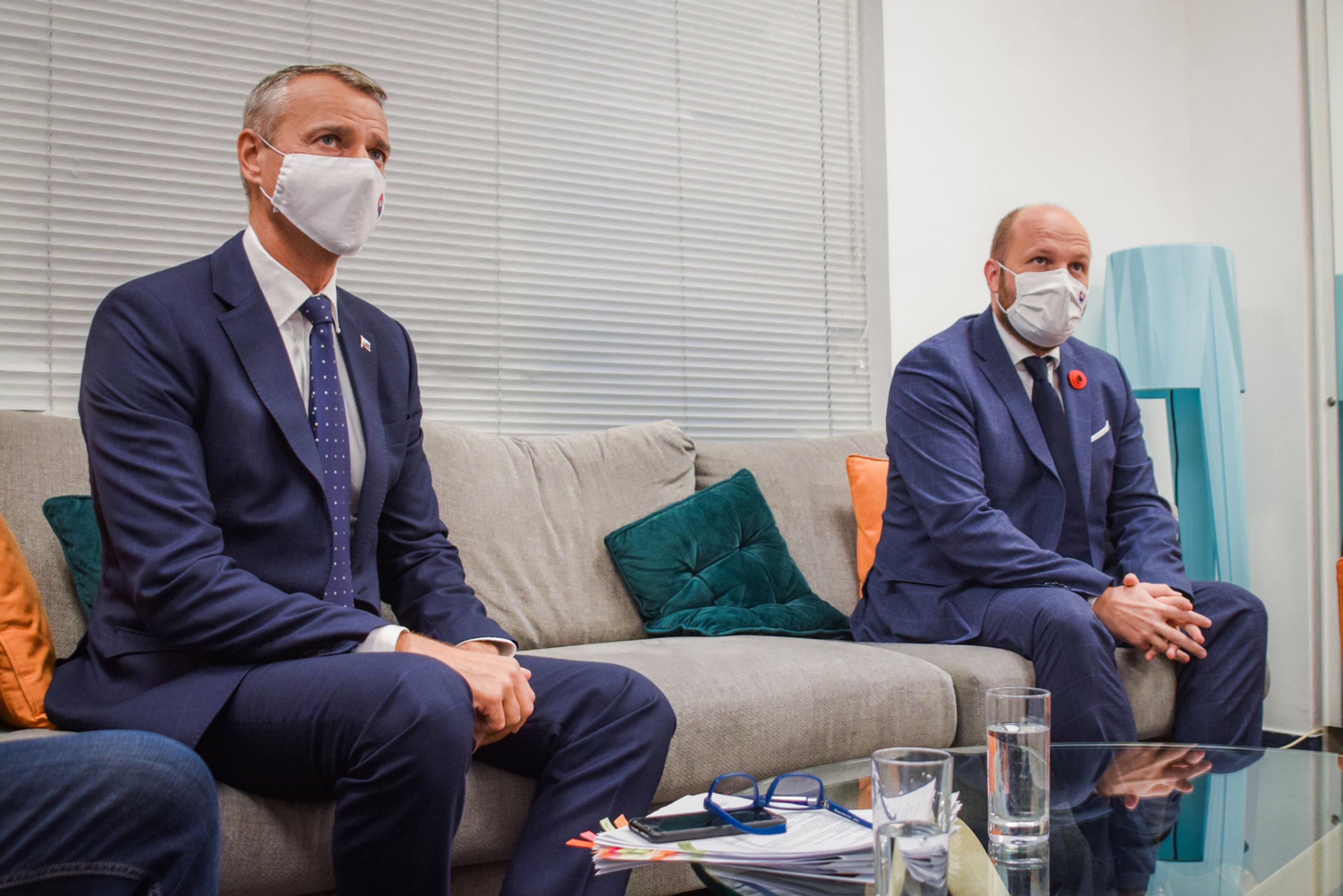 Jaroslav Naď a Richard Raši pred vysielaním.