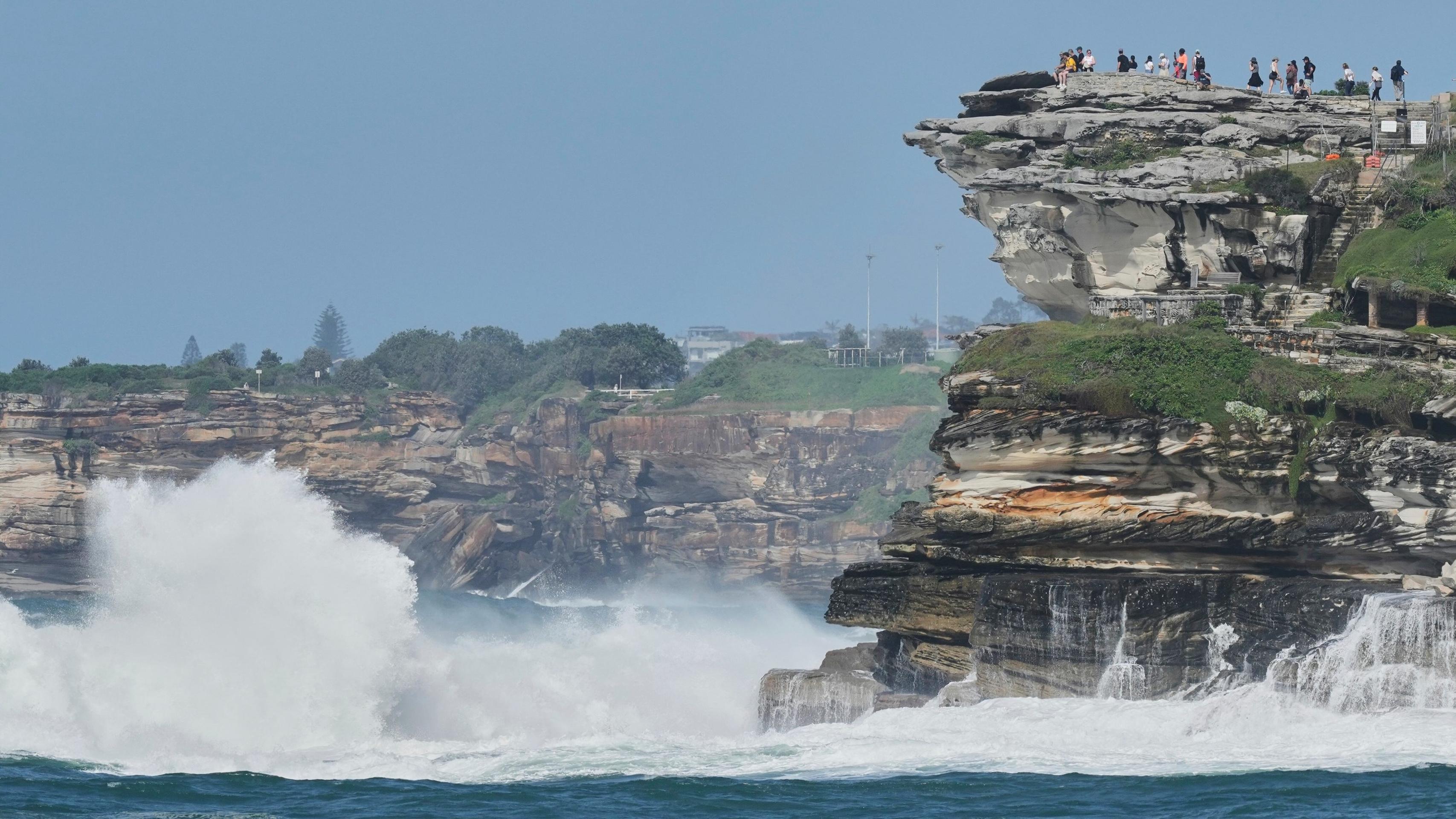 Austrálske pobrežie v Sydney zasiahol silný príboj