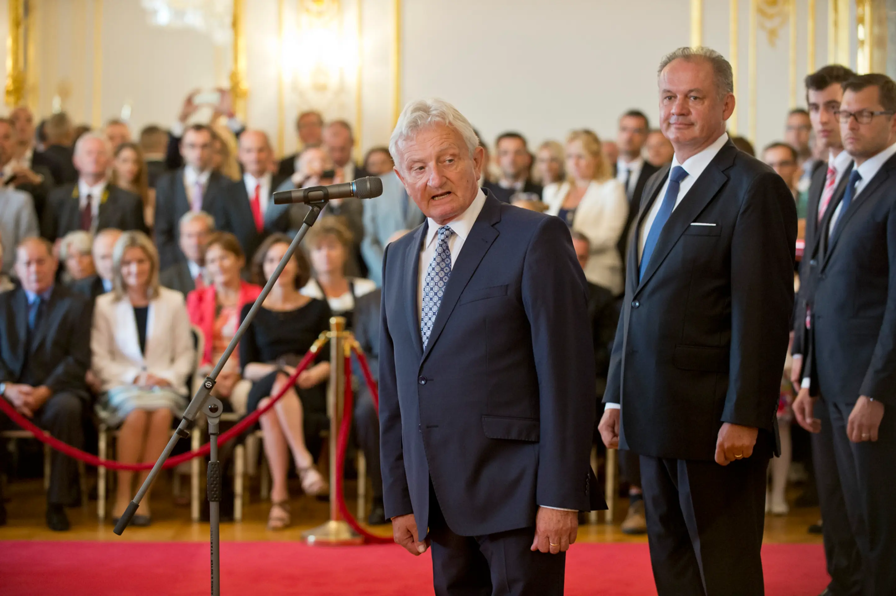 Prezident SR Andrej Kiska a Slovenského olympijského výboru (SOV) František Chmelár.