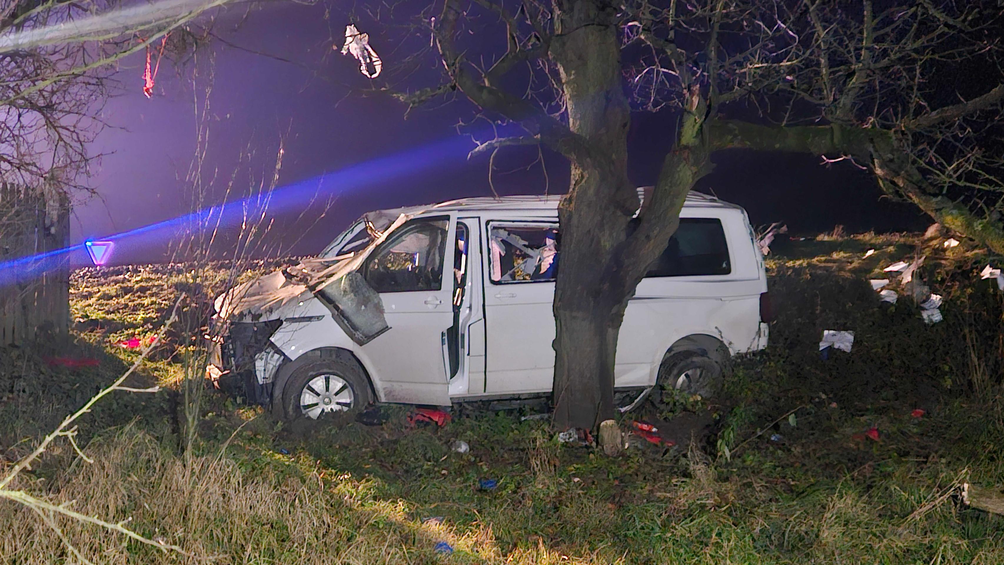 Zničená dodávka po nehode