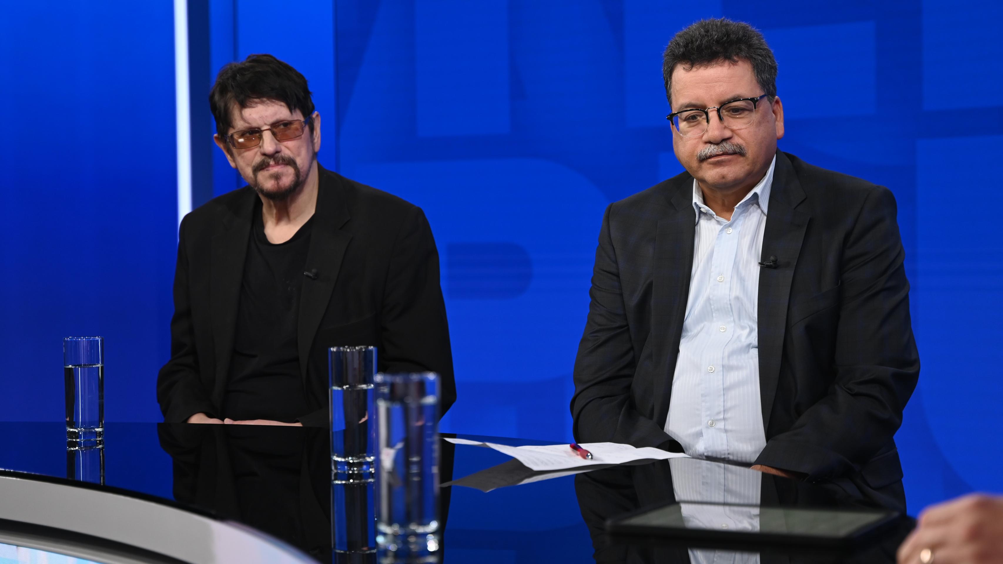 Na telo PLUS so Souheilom Ghannamom a Ivom Samsonom.