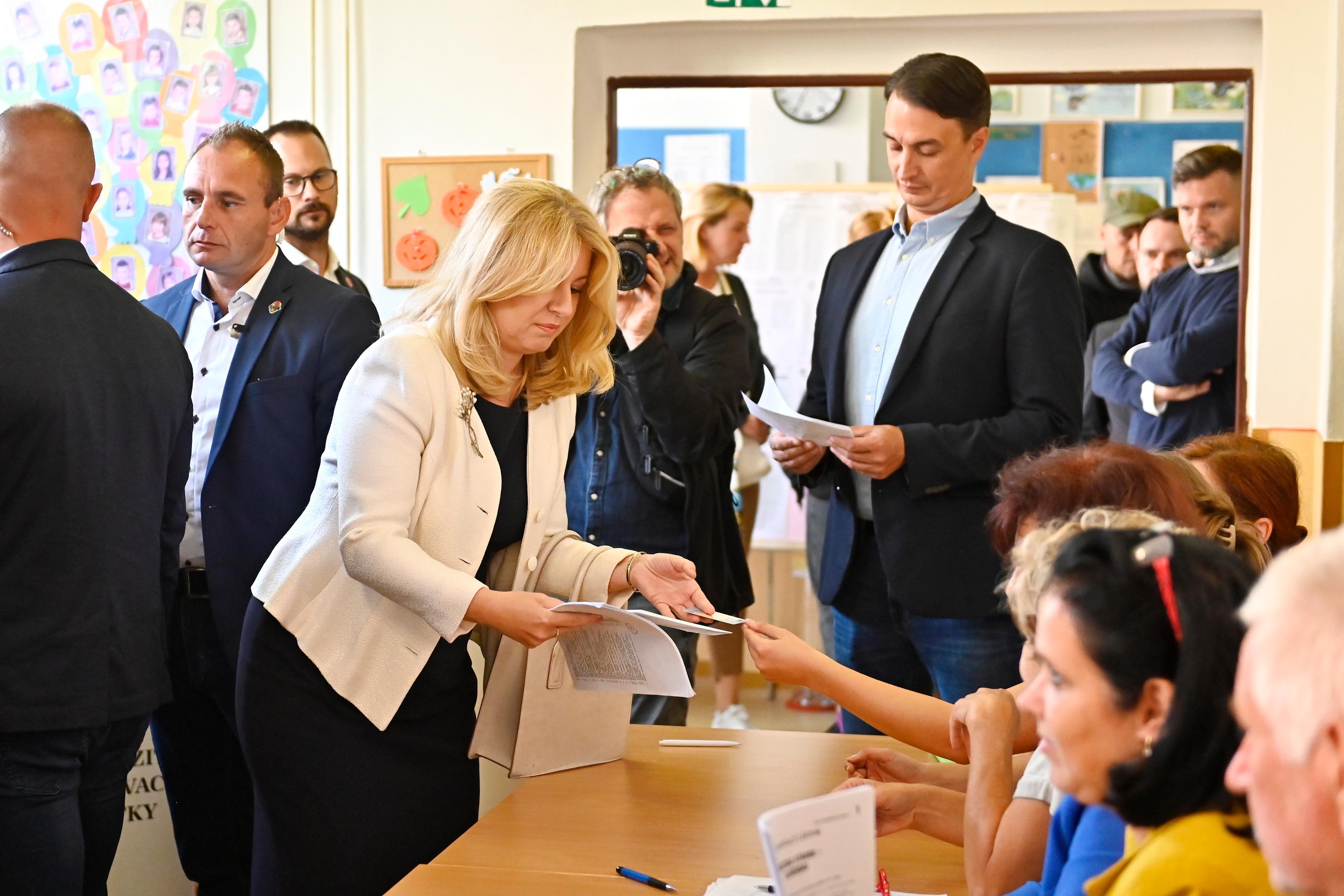 Zuzana Čaputová volila v Pezinku