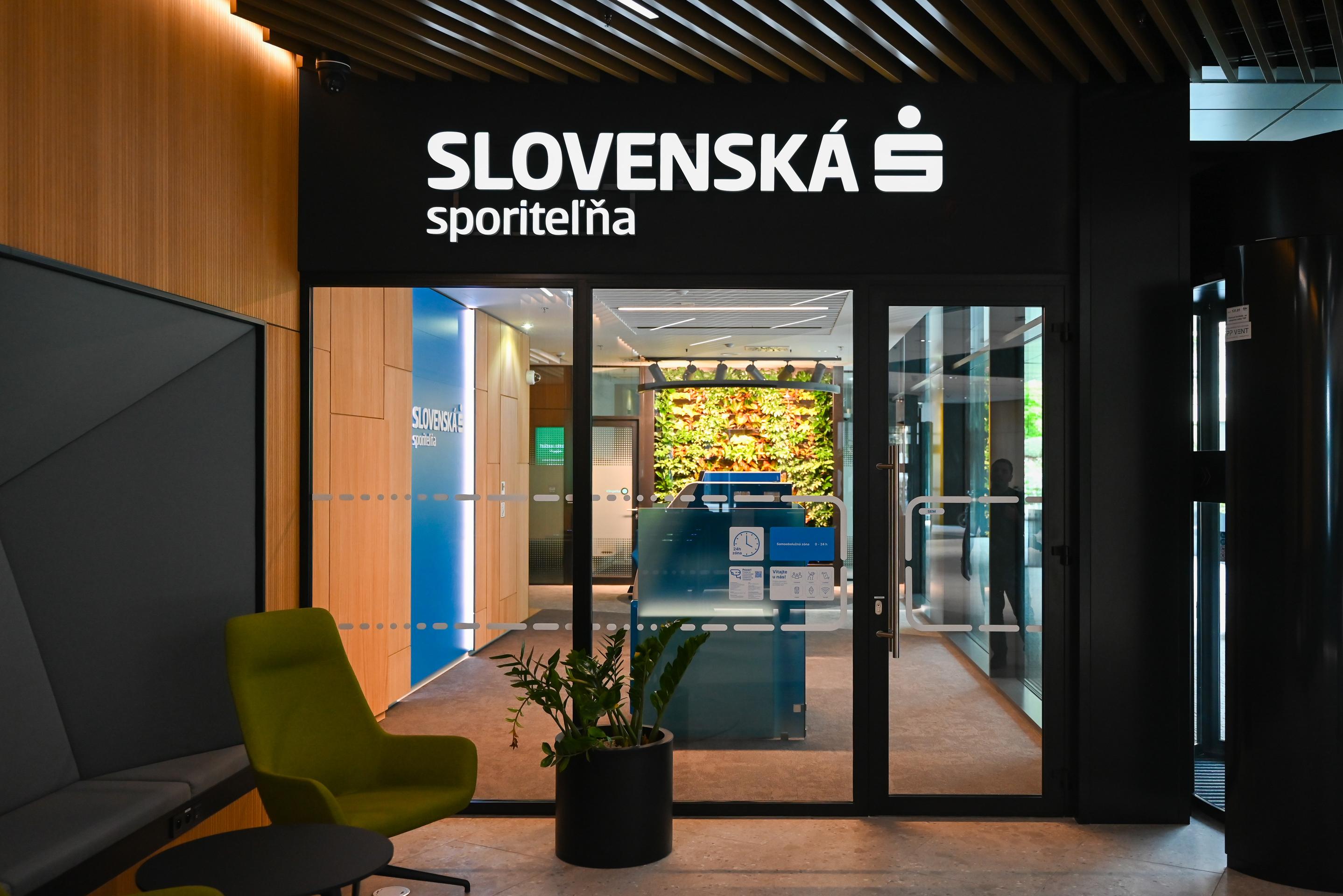 Samoobslužná pobočka SLSP