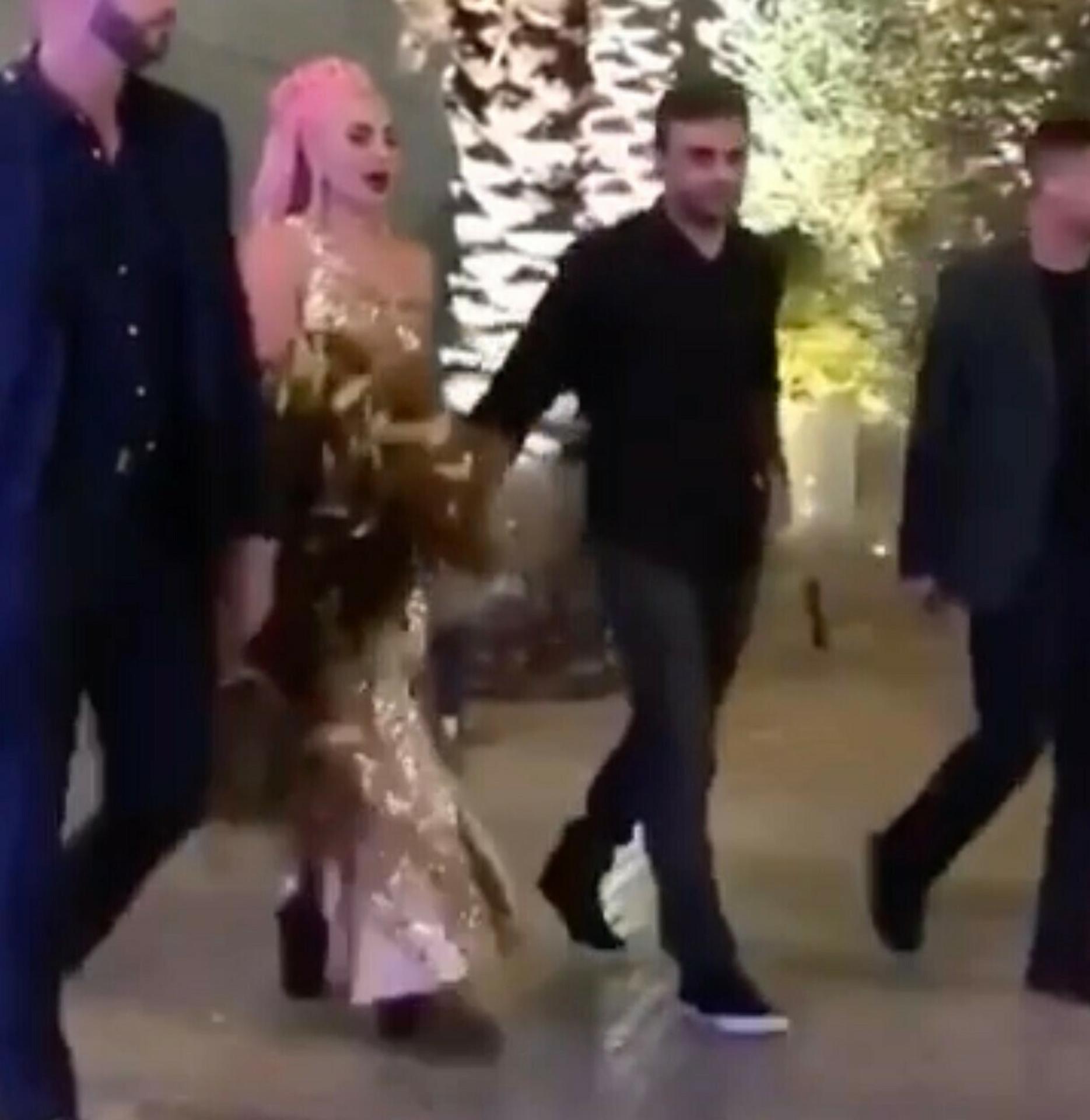 Lady Gaga s neznámym mužom
