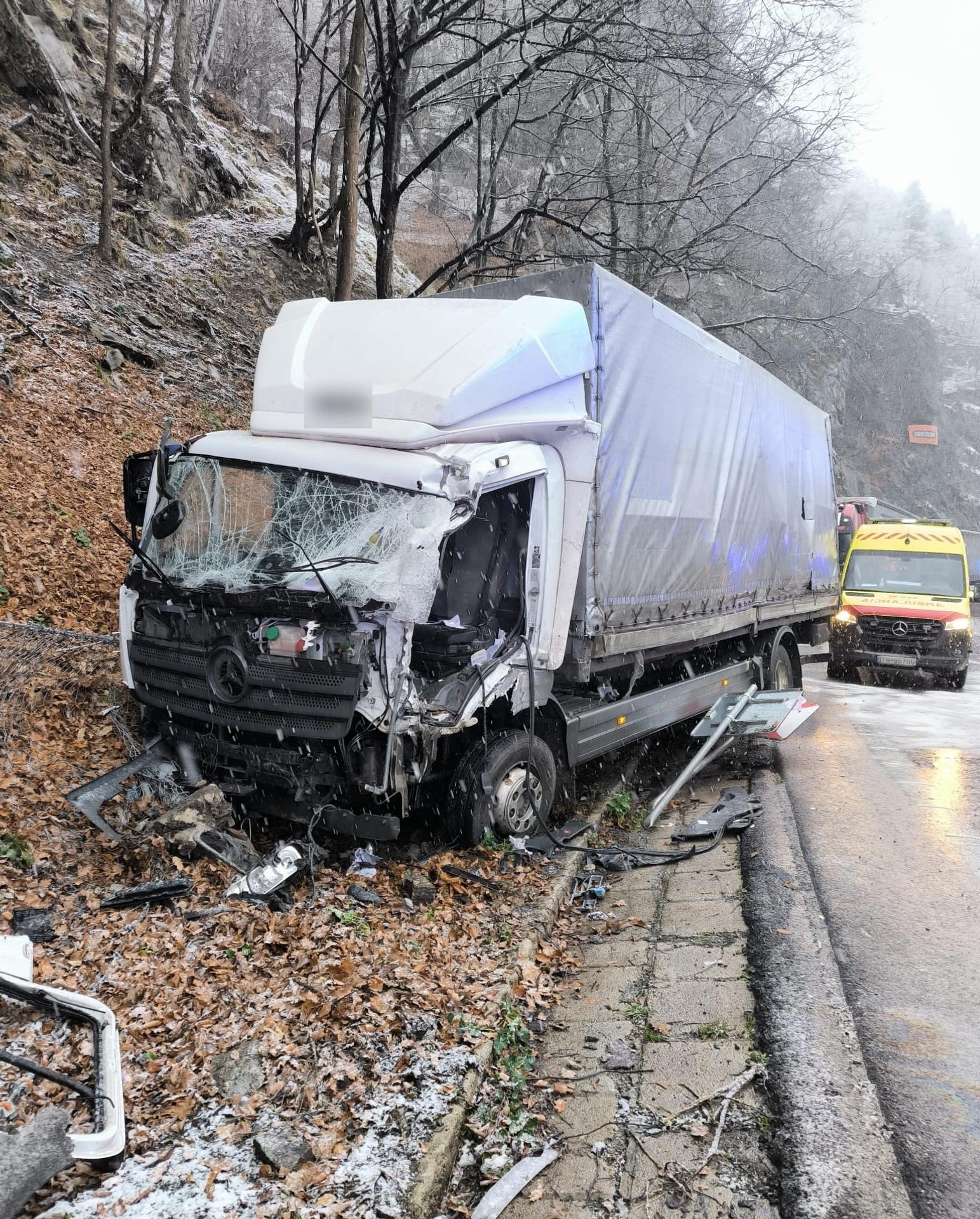 Nehoda pod Strečnom.