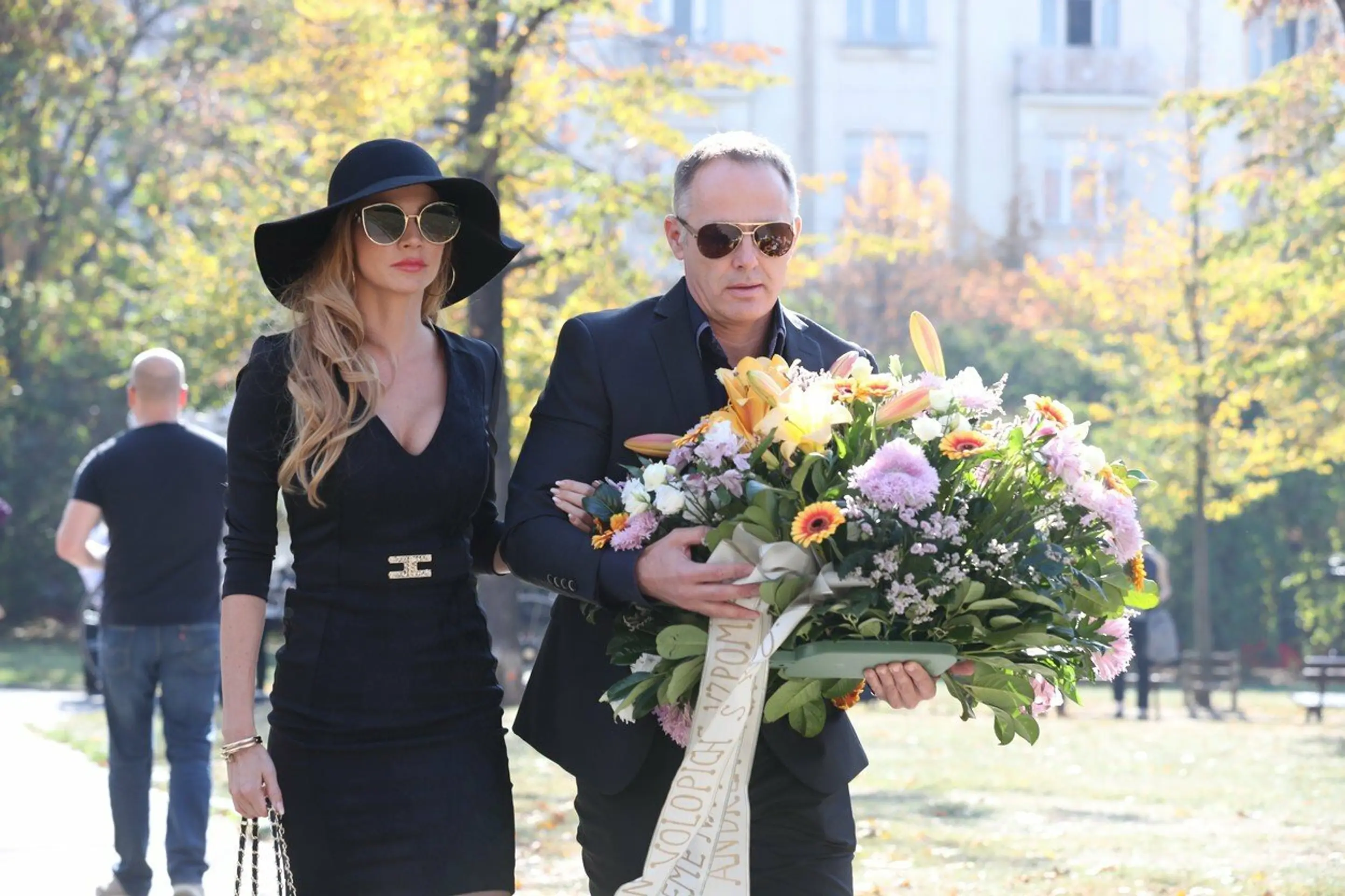 Andrea Verešová s Danielom Volopichom na pohrebe Jana Kočku ml.