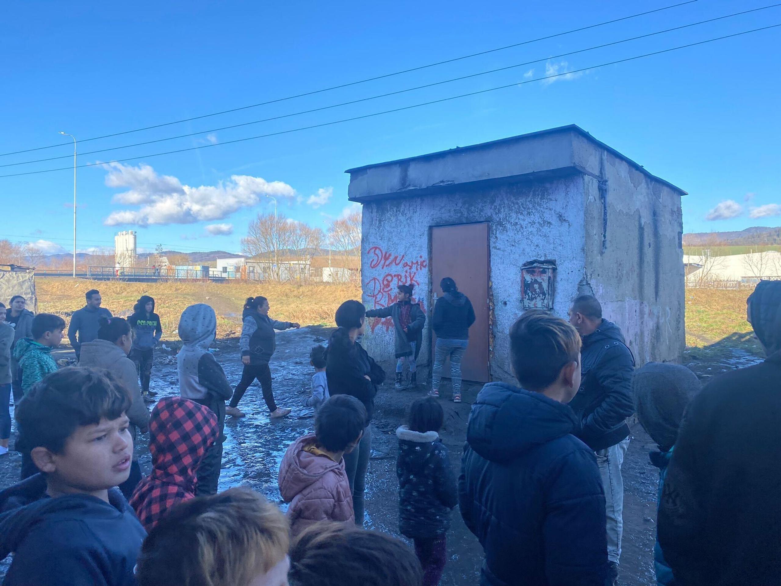 Nešťastie sa stalo pri zárubni v tomto dome.