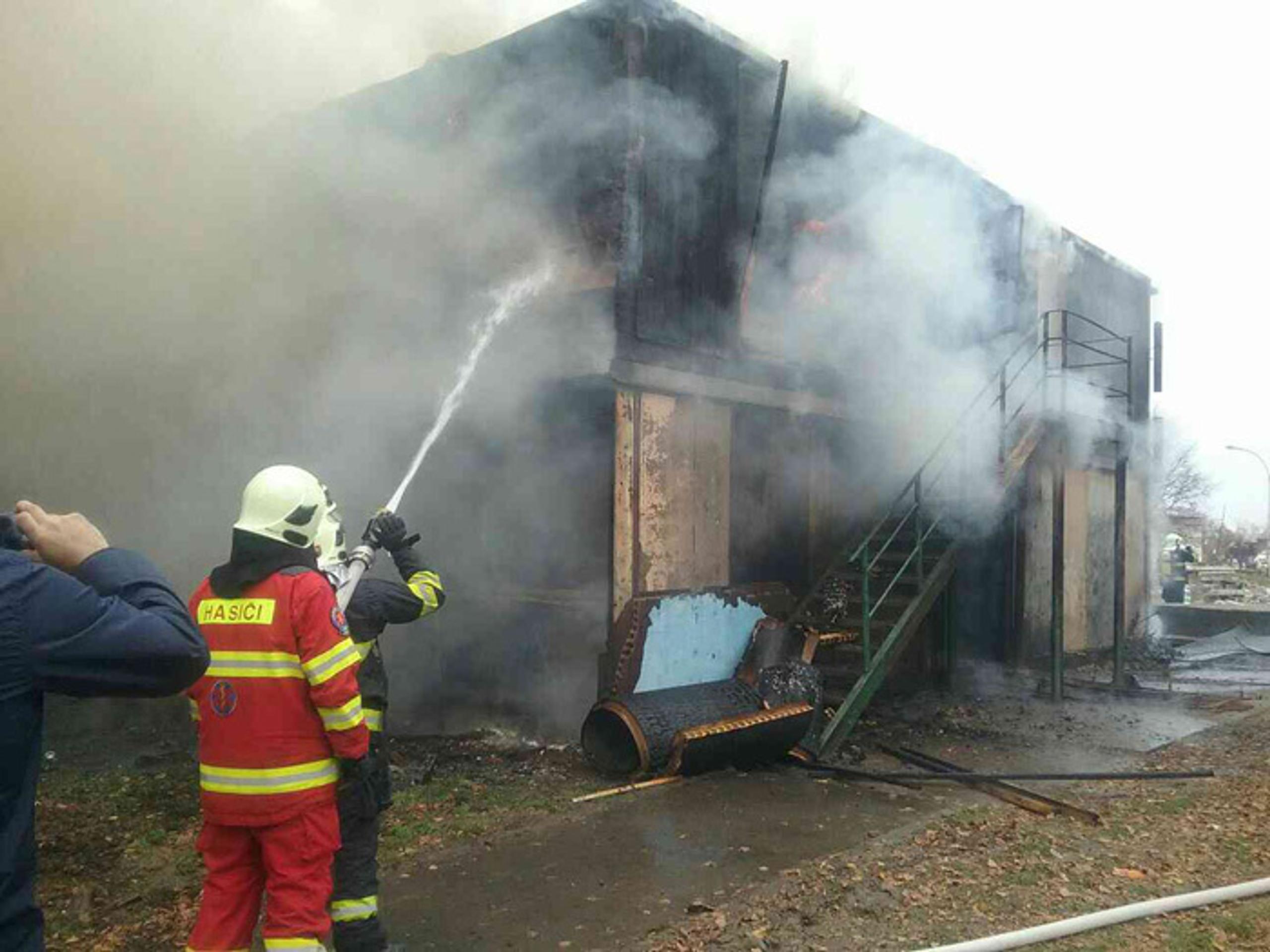 Požiar unimobuniek na Alejovej ulici v Košiciach.