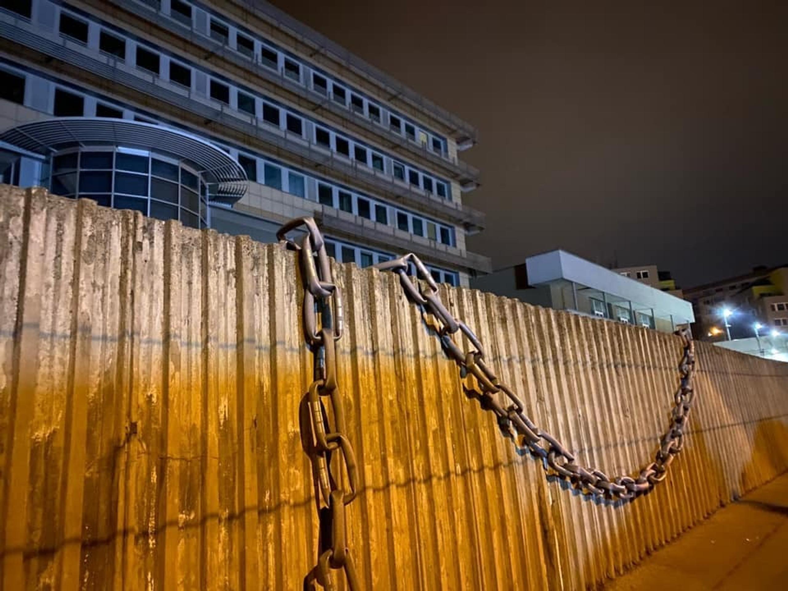 Symbolická reťaz pred ministerstvom zdravotníctva.