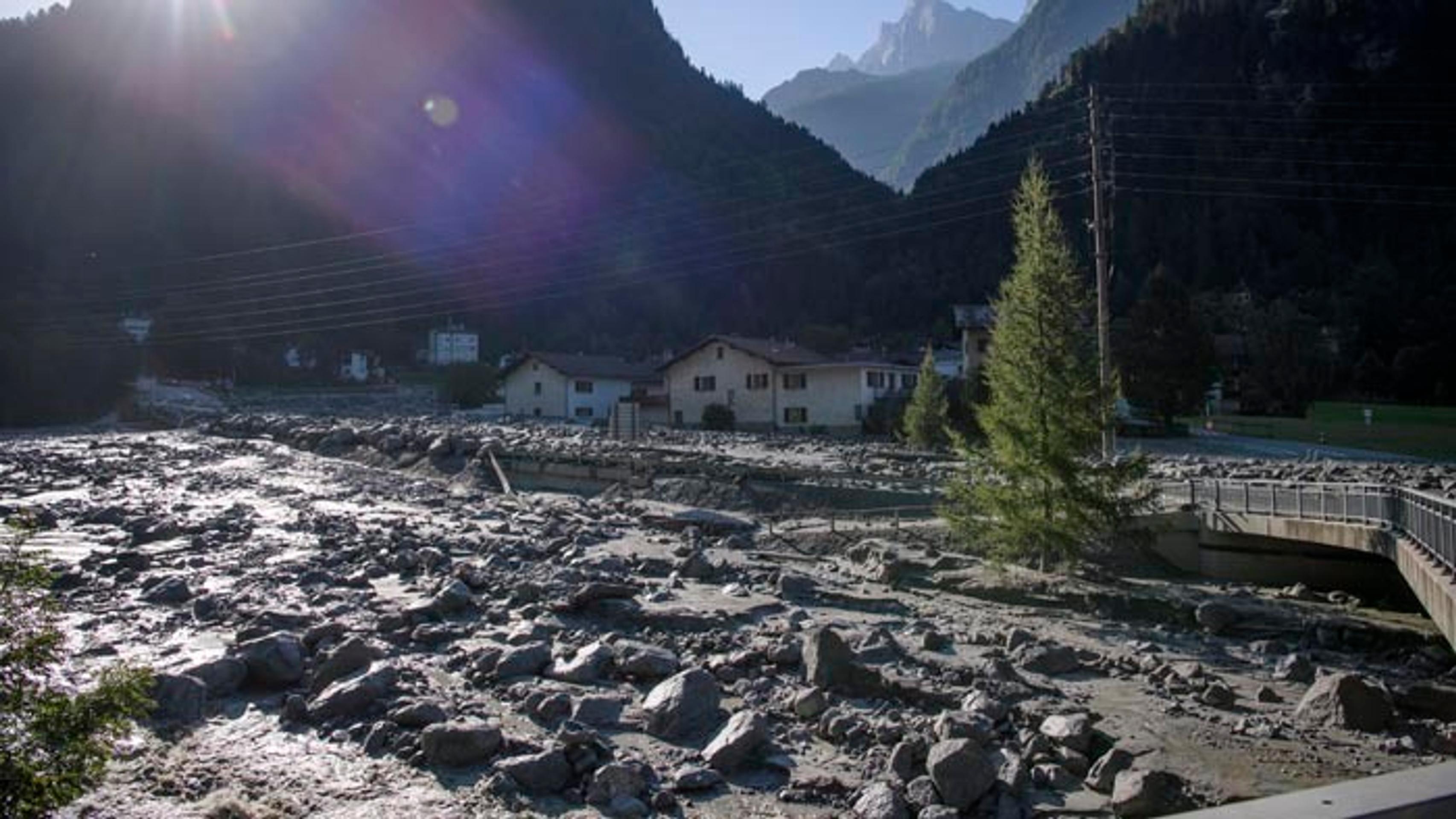 Dedinu Bondo museli evakuovať.