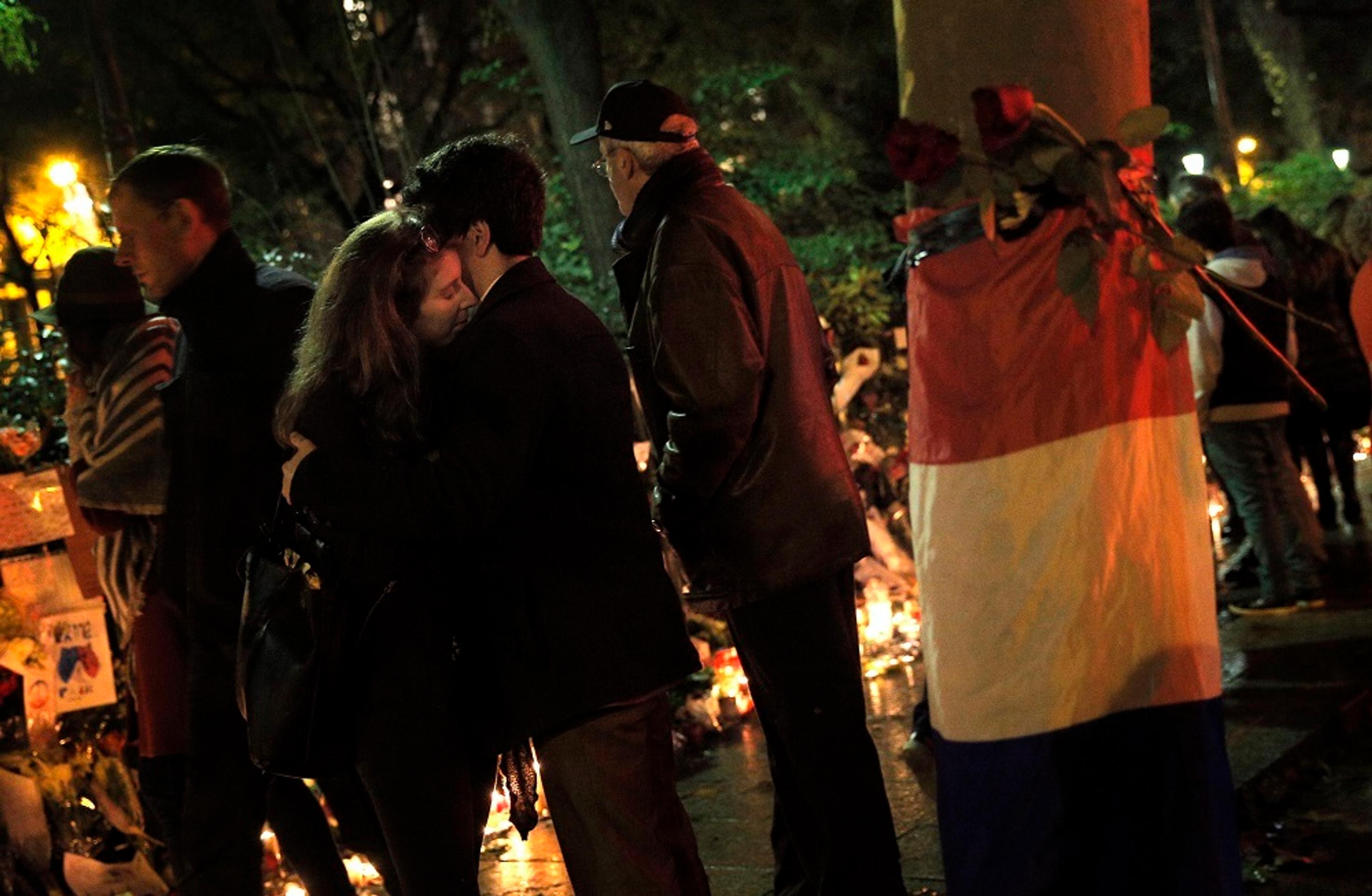 Parížania si pripomenuli útoky