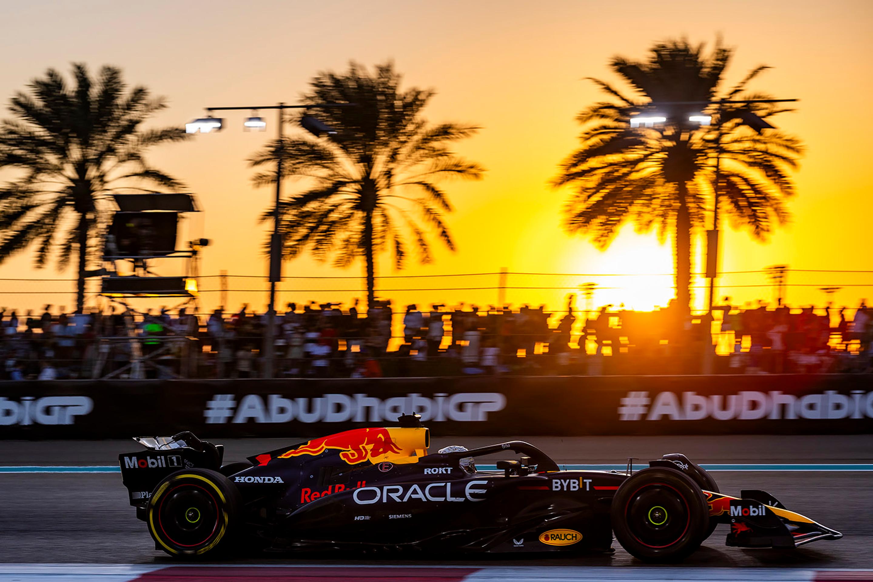 Max Verstappen na Red Bulle oslavoval titul majstra sveta.