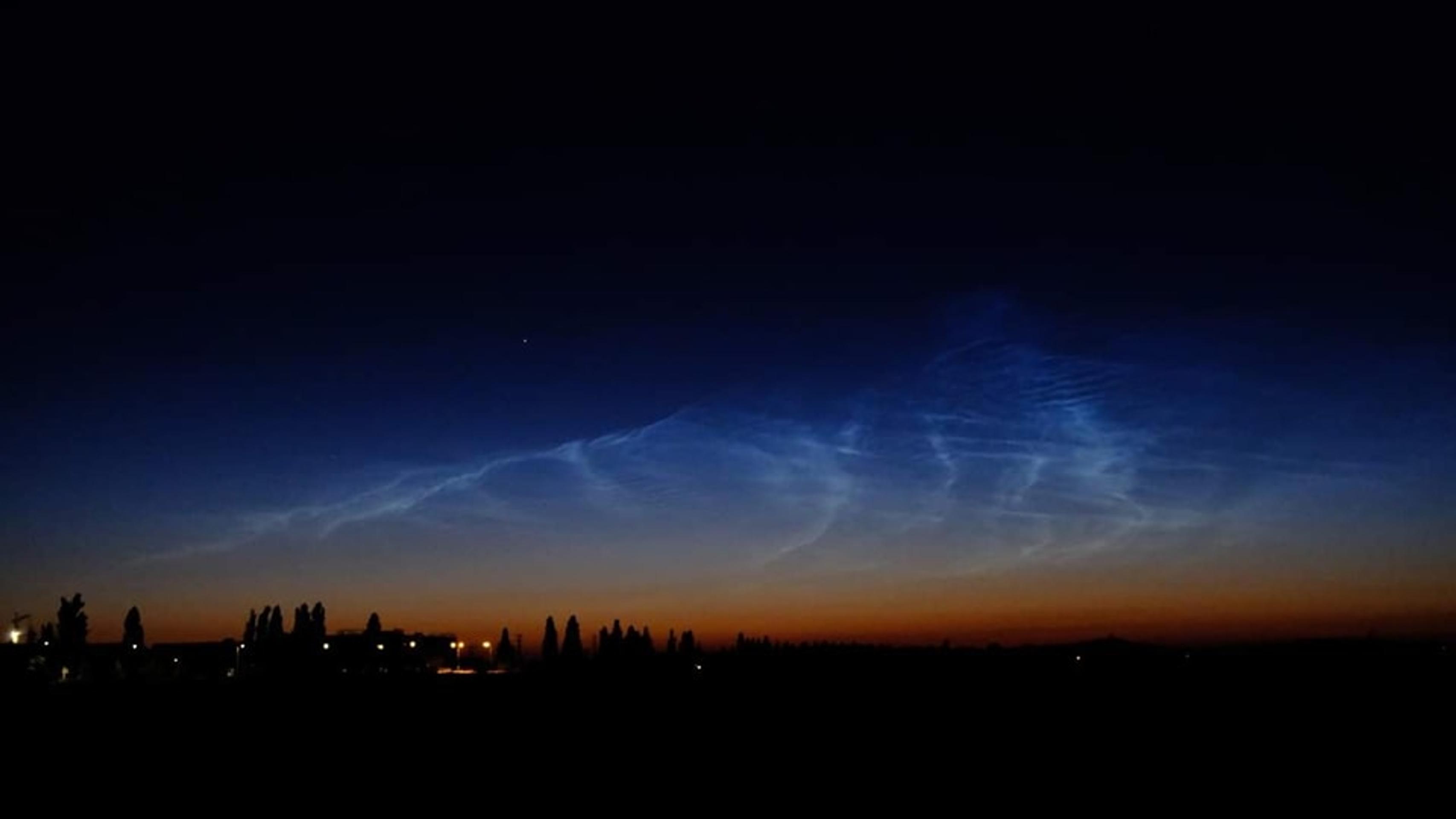 Nočné svietiace oblaky v Trnave