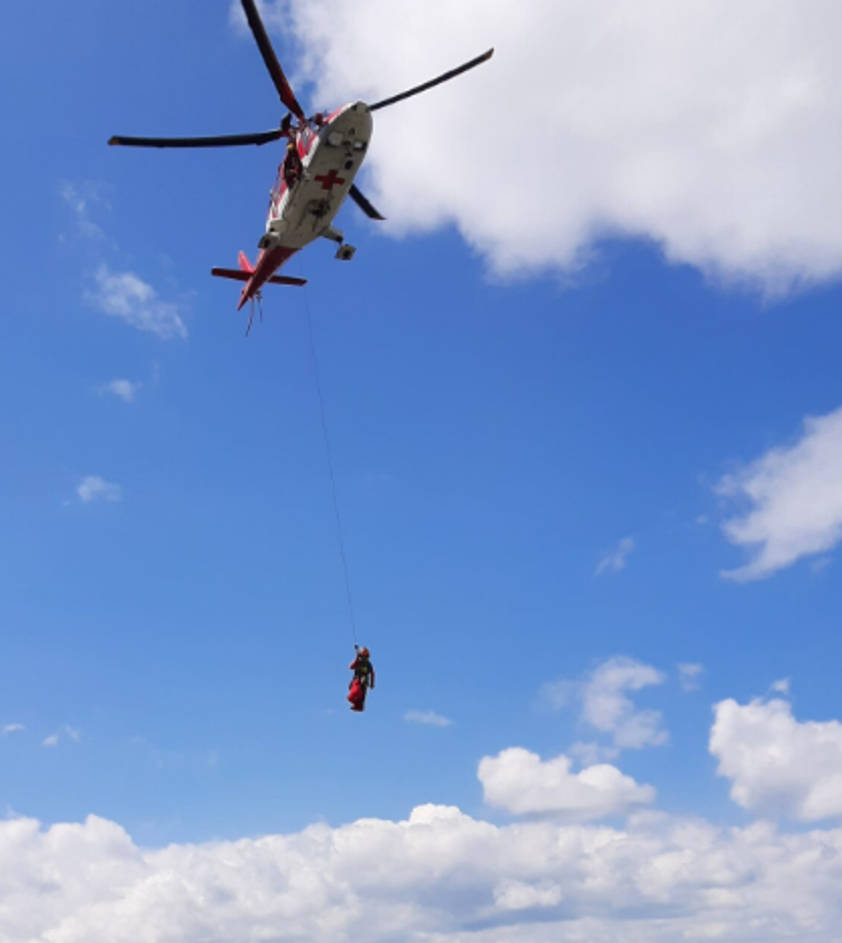 Tragický pád horolezca z hrebeňa Veľkej Ľadovej veže.